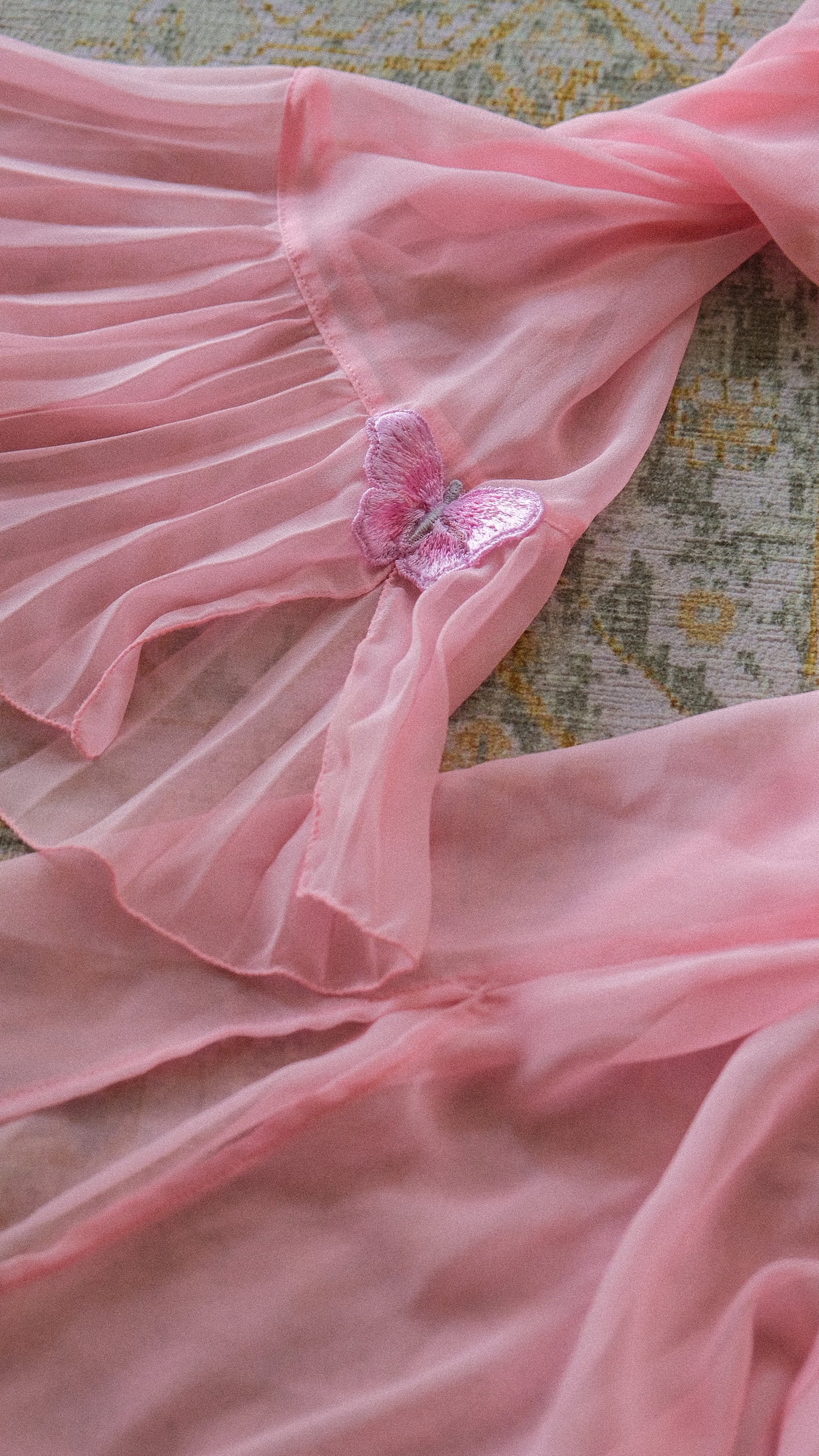 Vintage Italian pink butterfly 2 piece lingerie set (S-S/M)