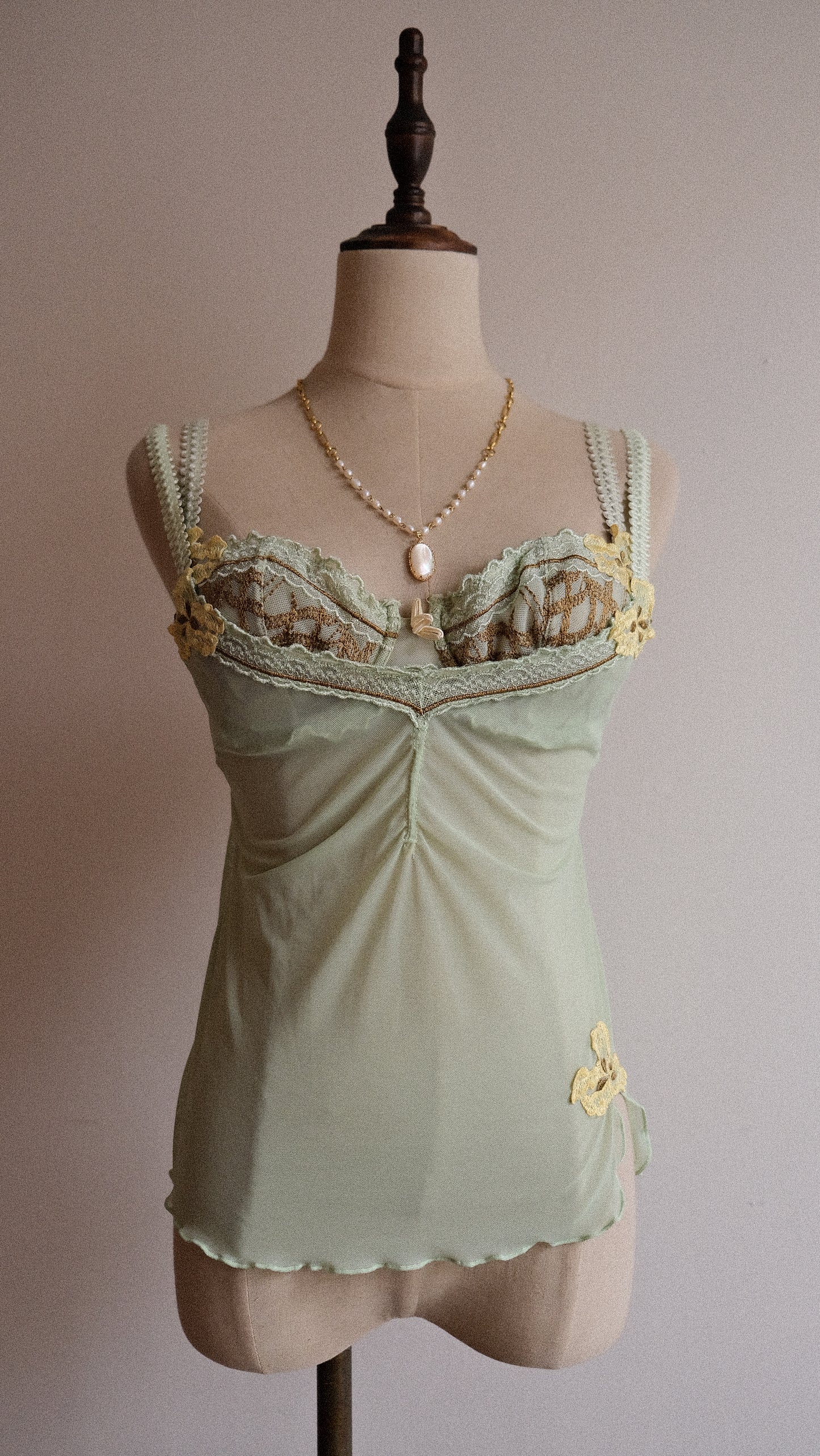 Vintage Mint lingerie set (32B/70B)
