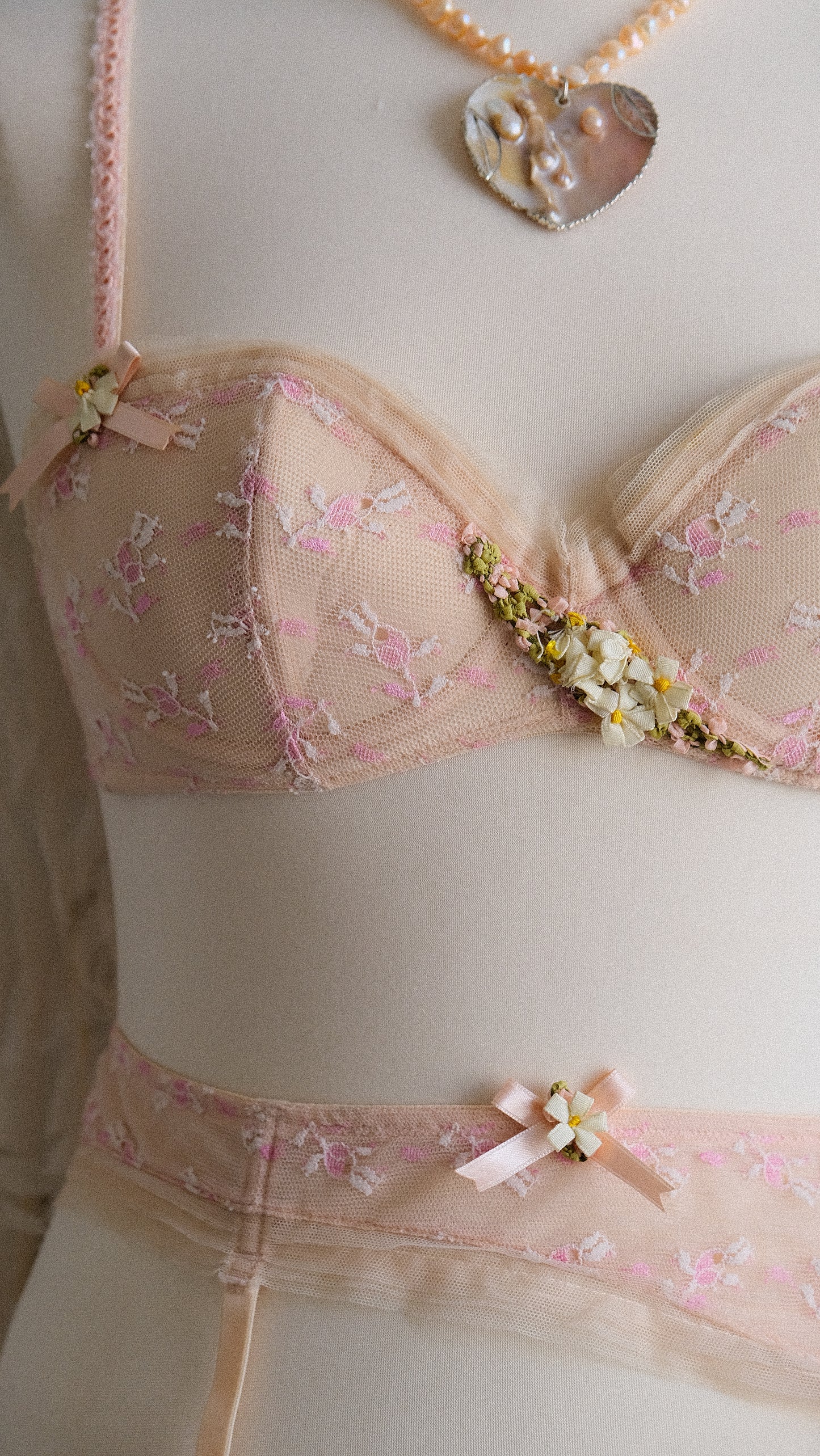 Victoria’s Secret x Chantal Thomass lingerie set (75C/34C)