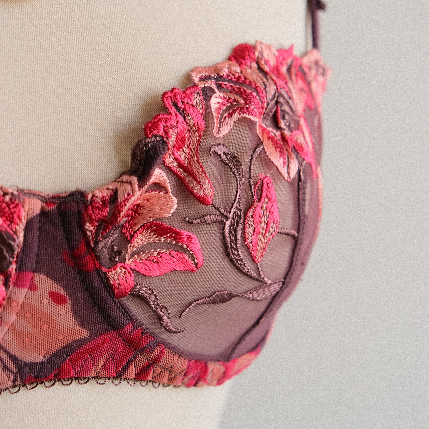 Blush Thorn bra (70B/32B)