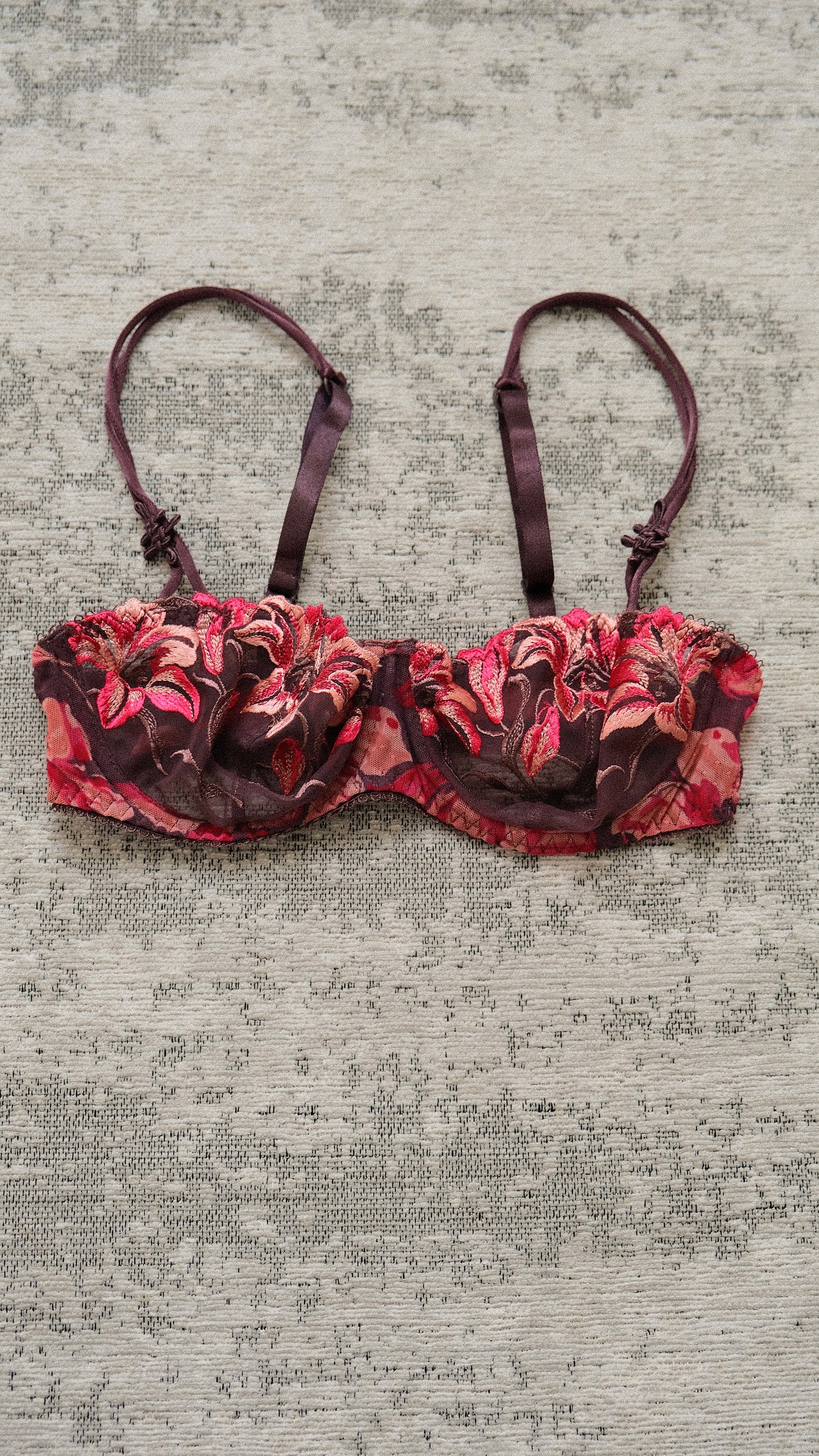 Blush Thorn bra (70B/32B)