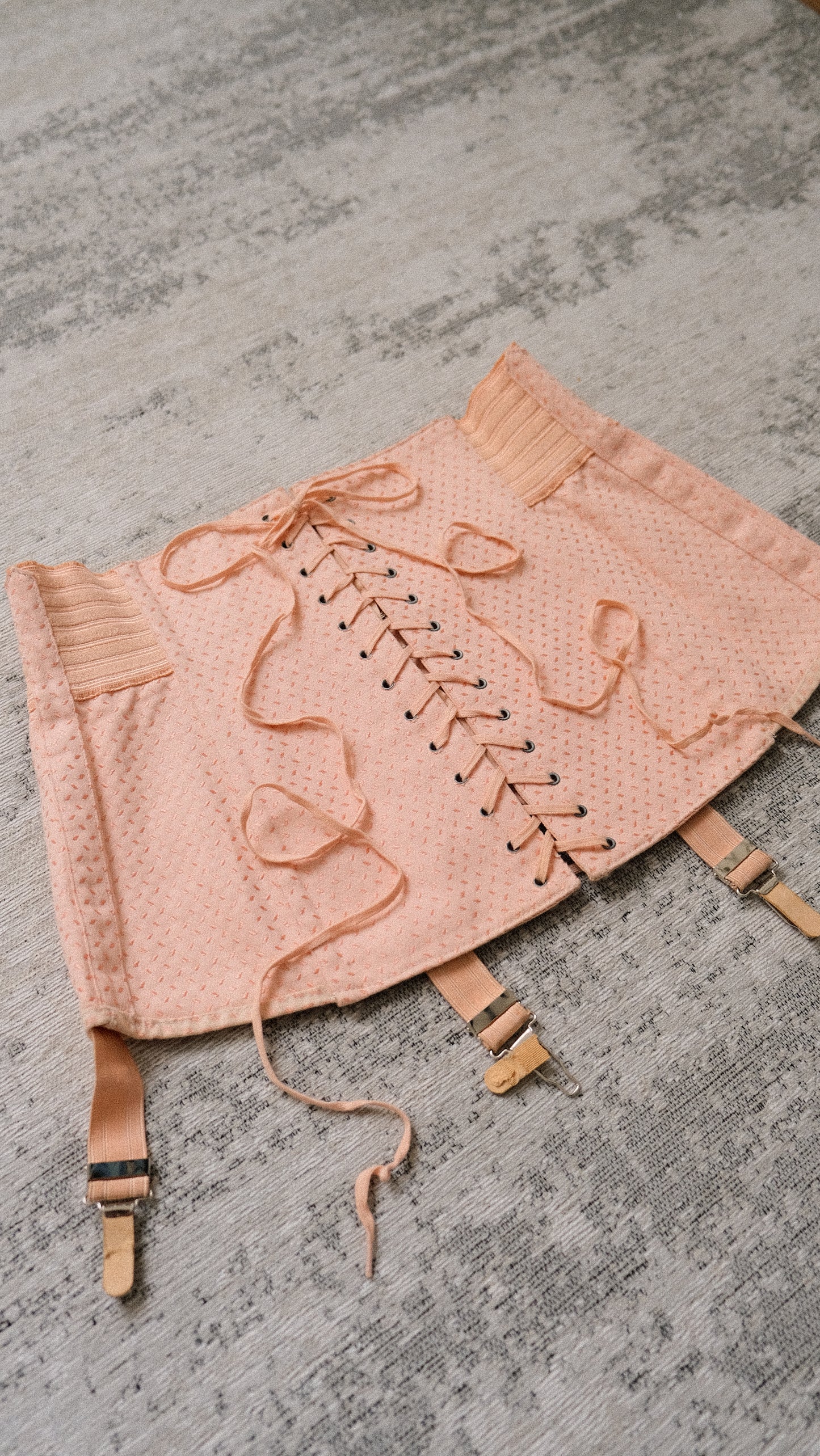 Antique Girdle skirt (S-M)