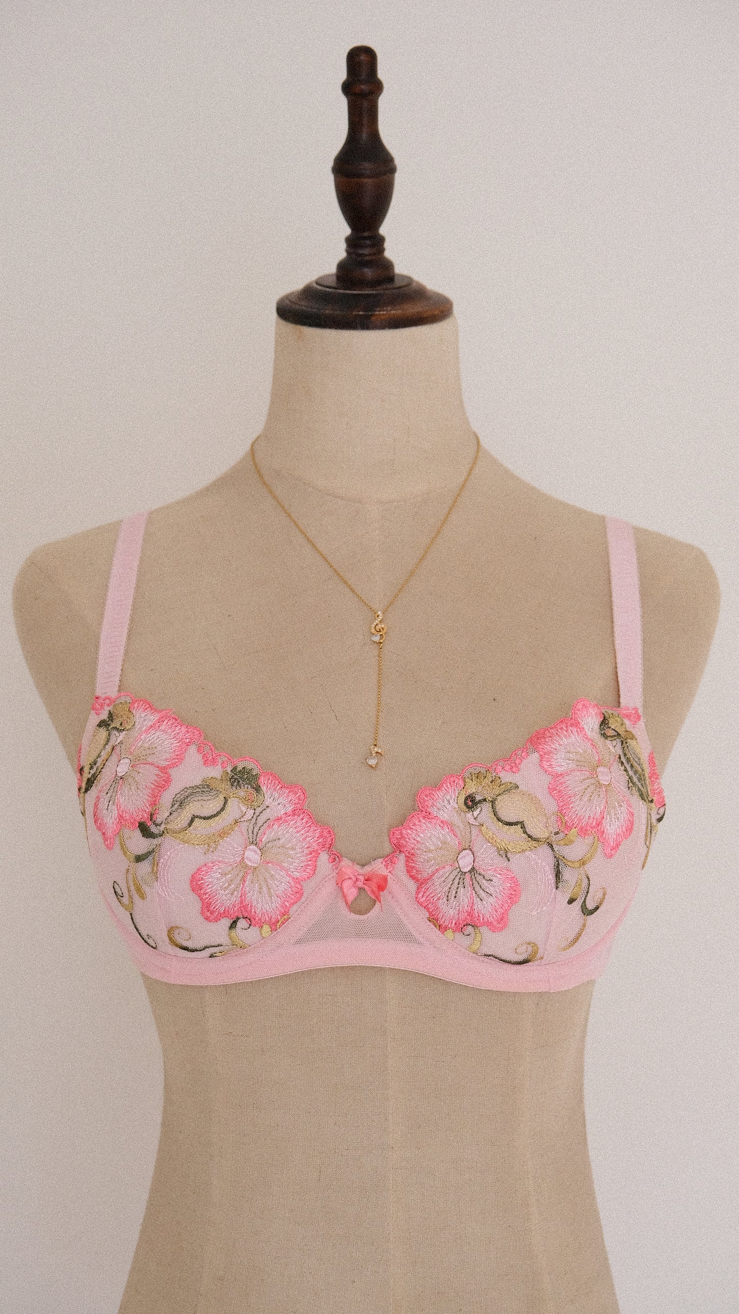 Dainty Pink Floral bra (70B/32B)