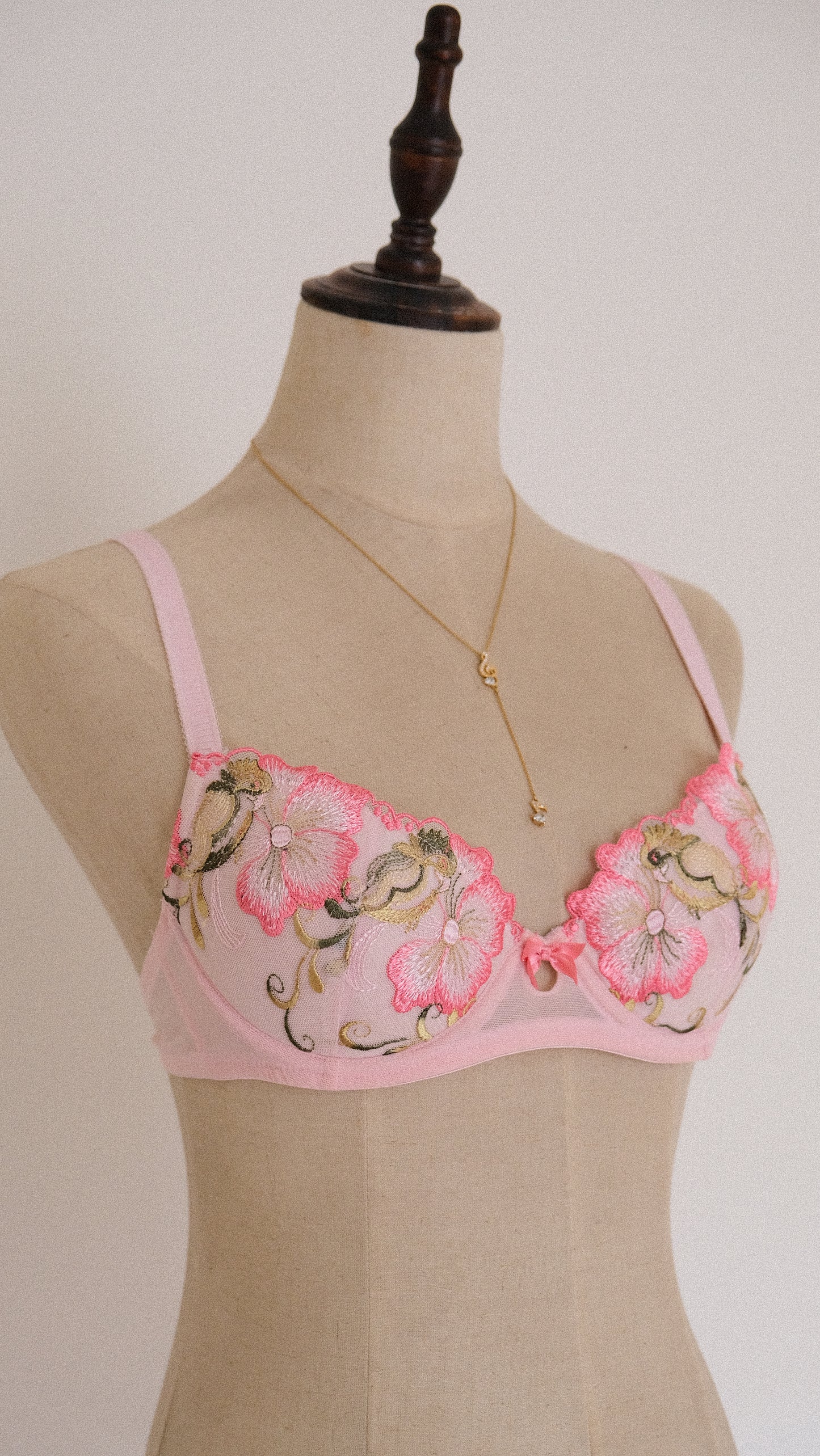 Dainty Pink Floral bra (70B/32B)
