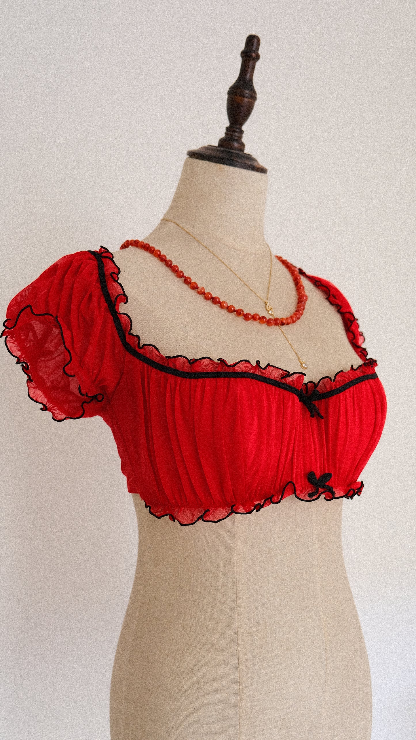 Vintage French red Ruffle balconette (34D/75D)
