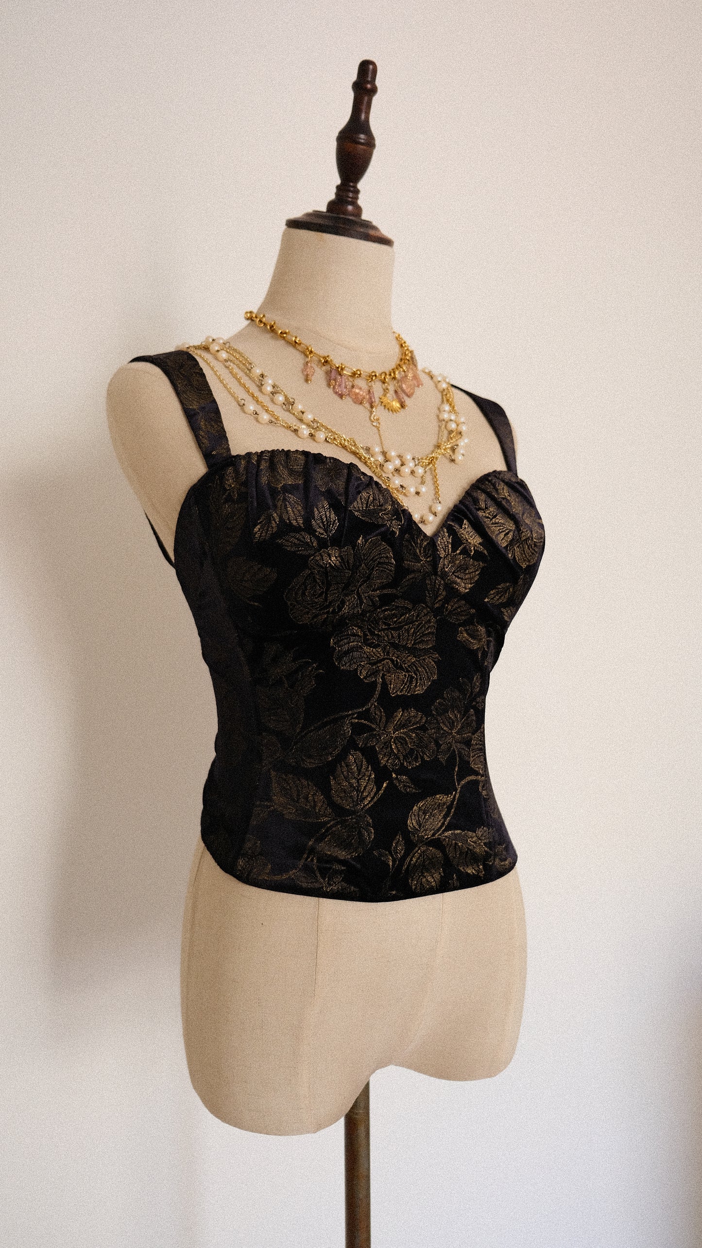 A midnight vineyard romance top (L)