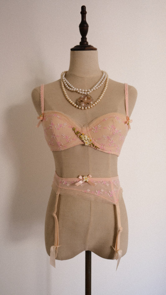 Victoria’s Secret x Chantal Thomass lingerie set (75C/34C)