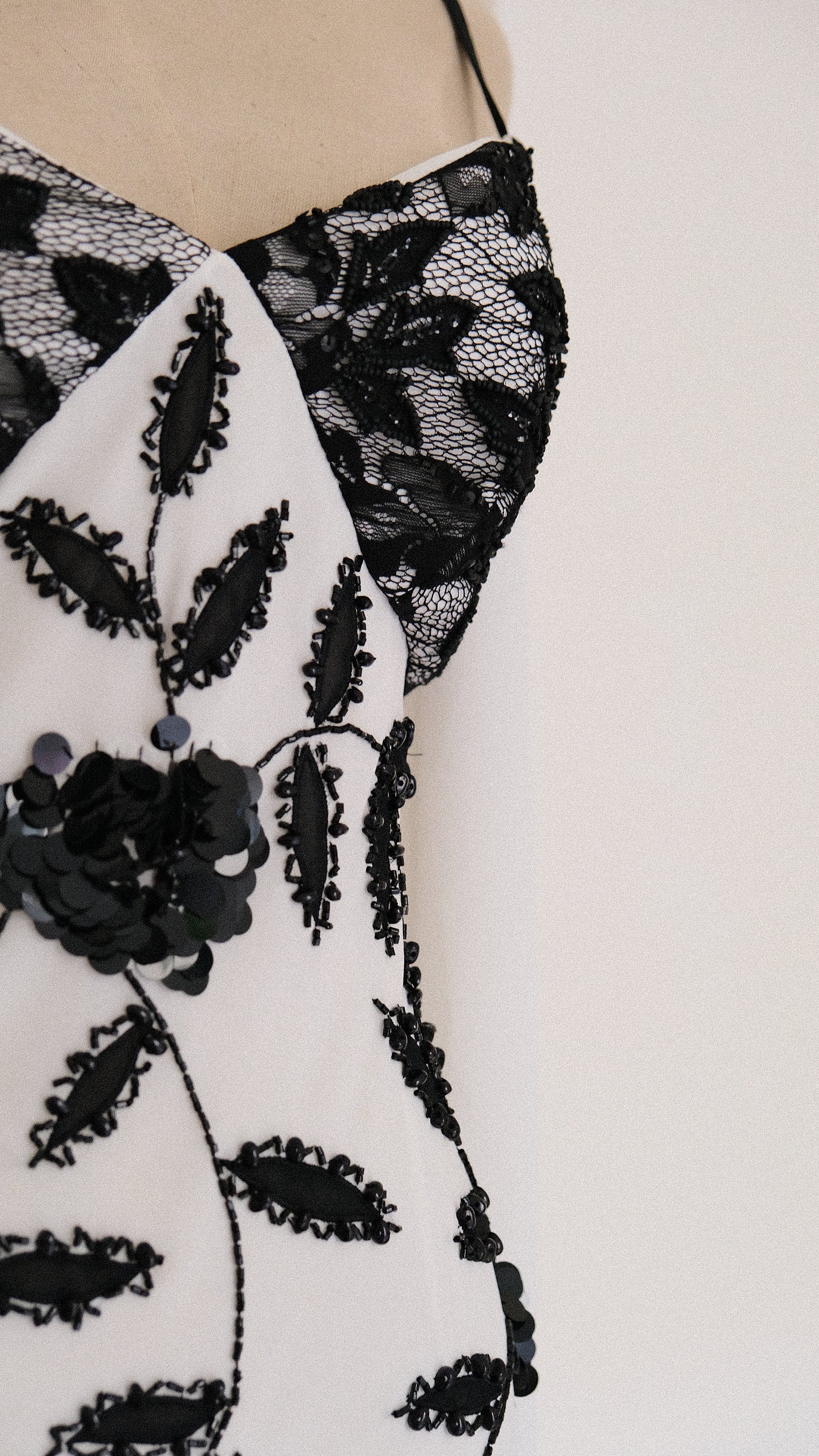 Black and White Bridal dress (S/M, M)