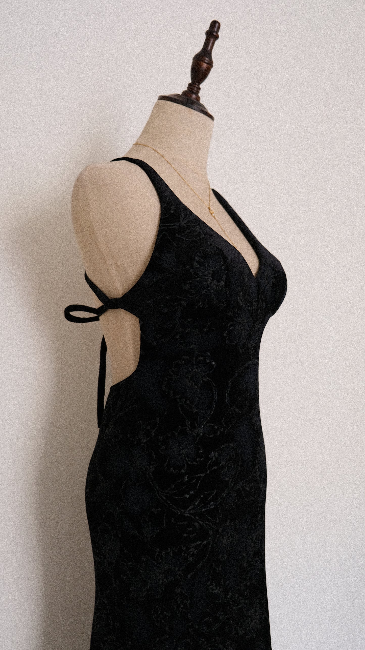 Vintage Siren laced dress (S)
