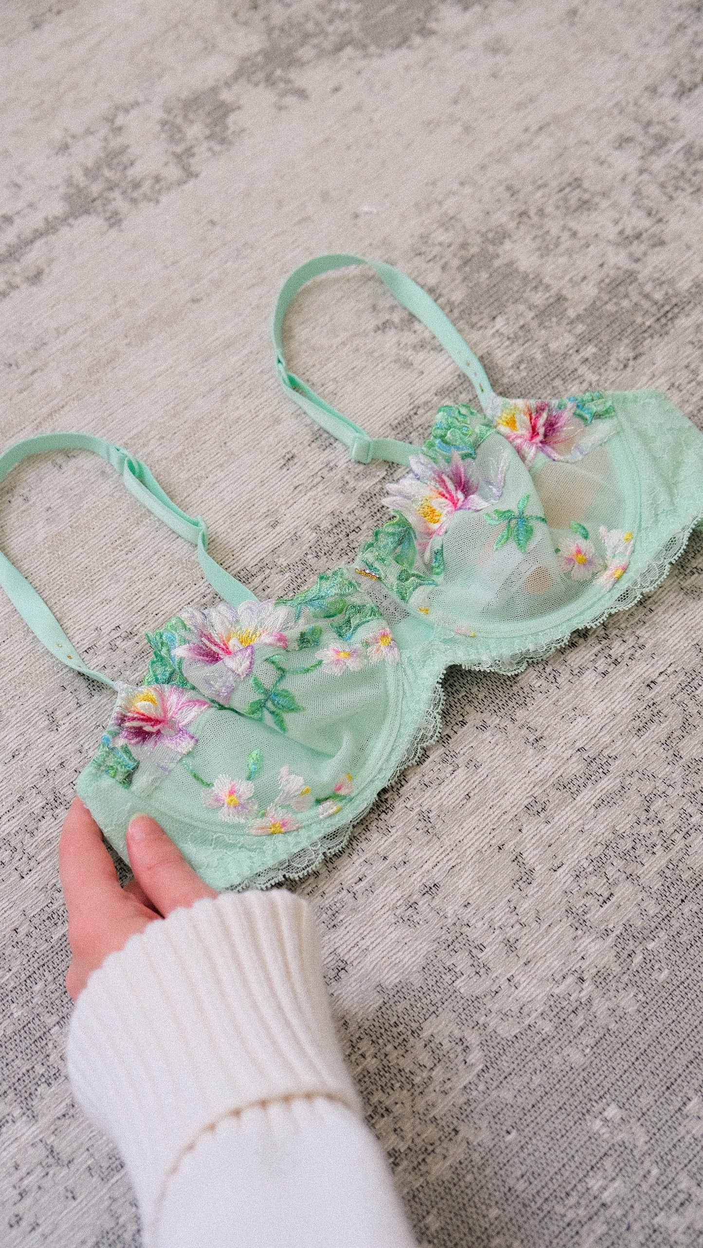 French NWT Fairytale bra (70D/32D)