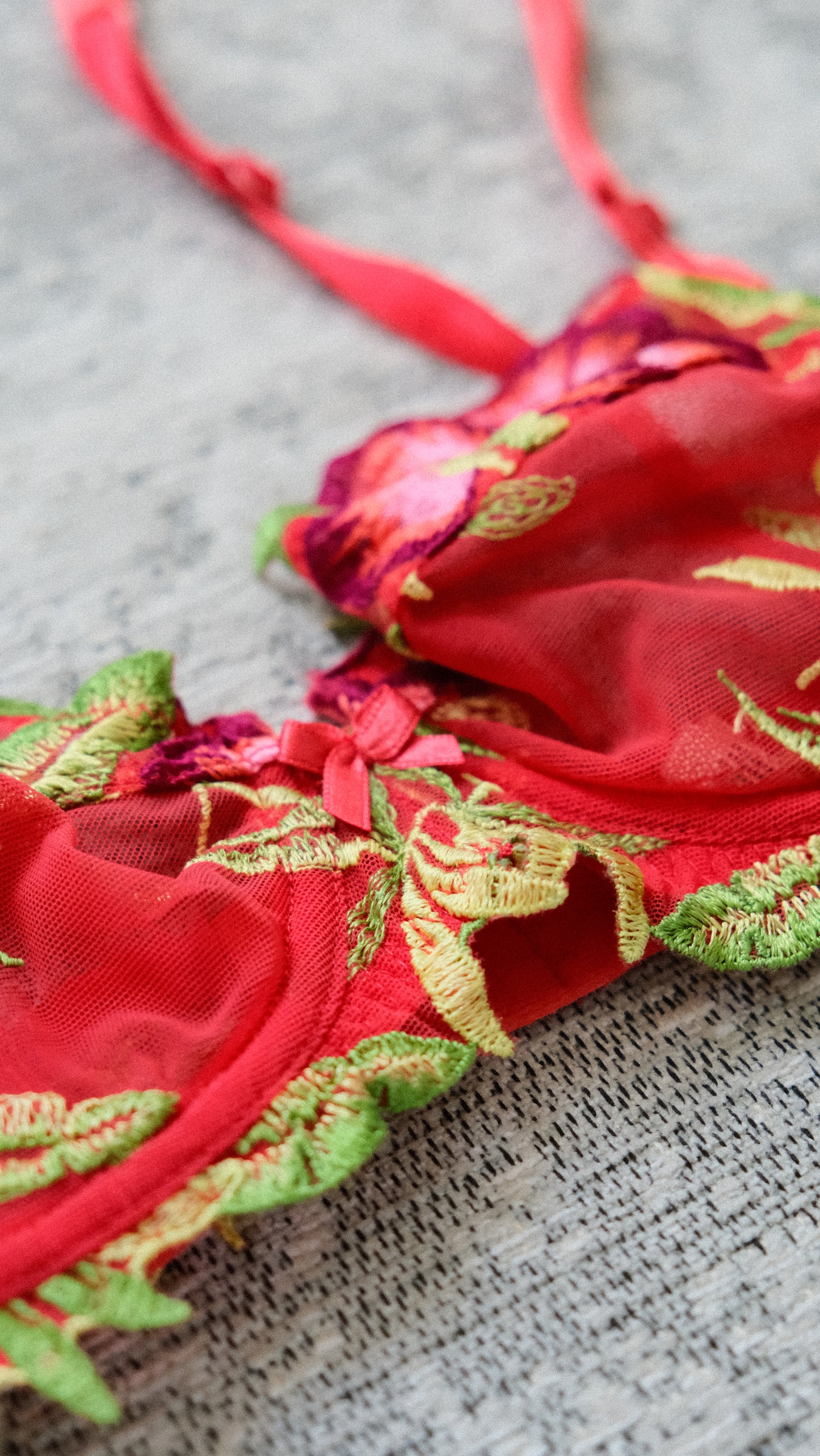 Vintage French tropical bra (70C/32C)