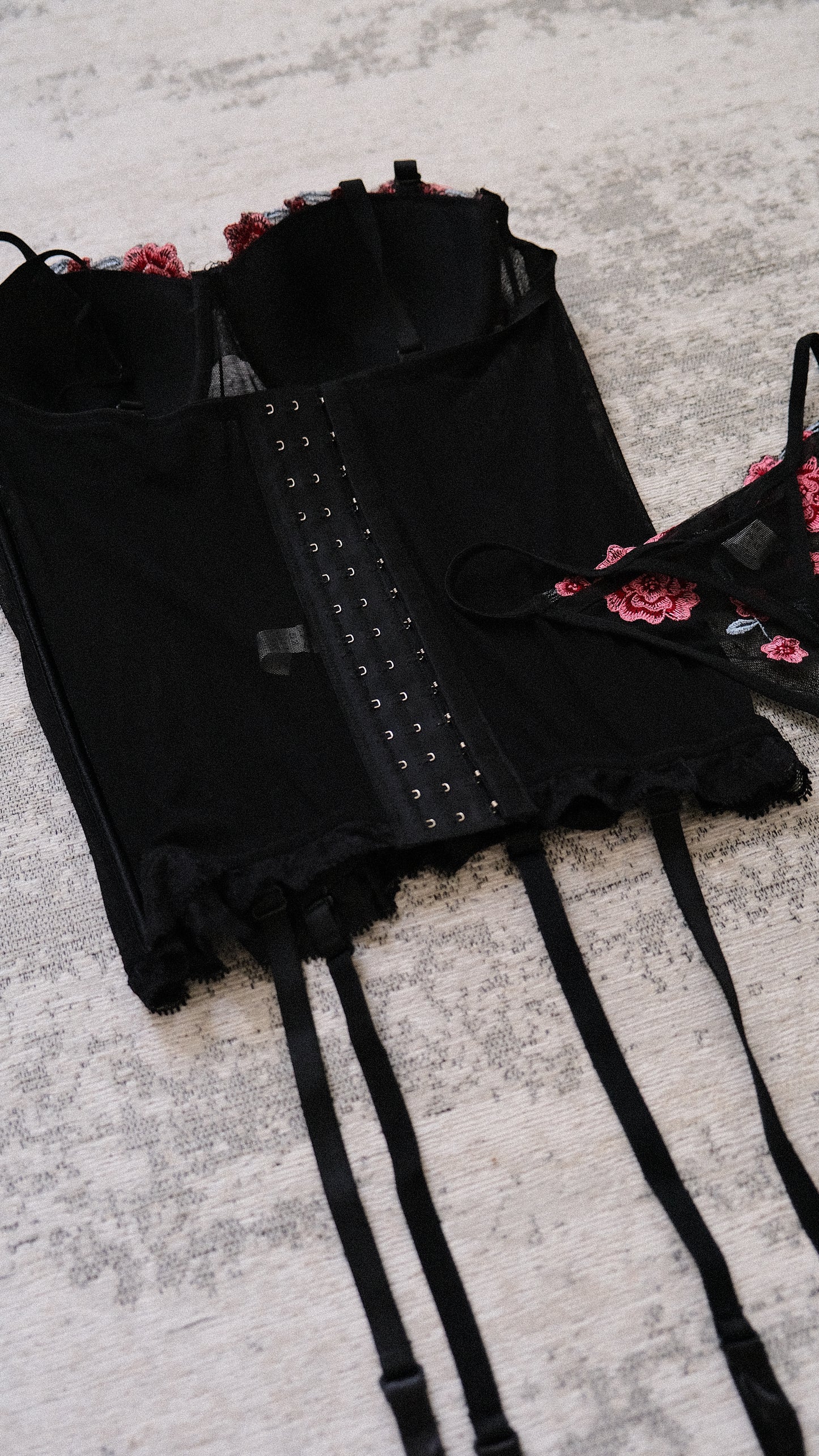 Floral 2 piece NWT lingerie set (70B/32B)