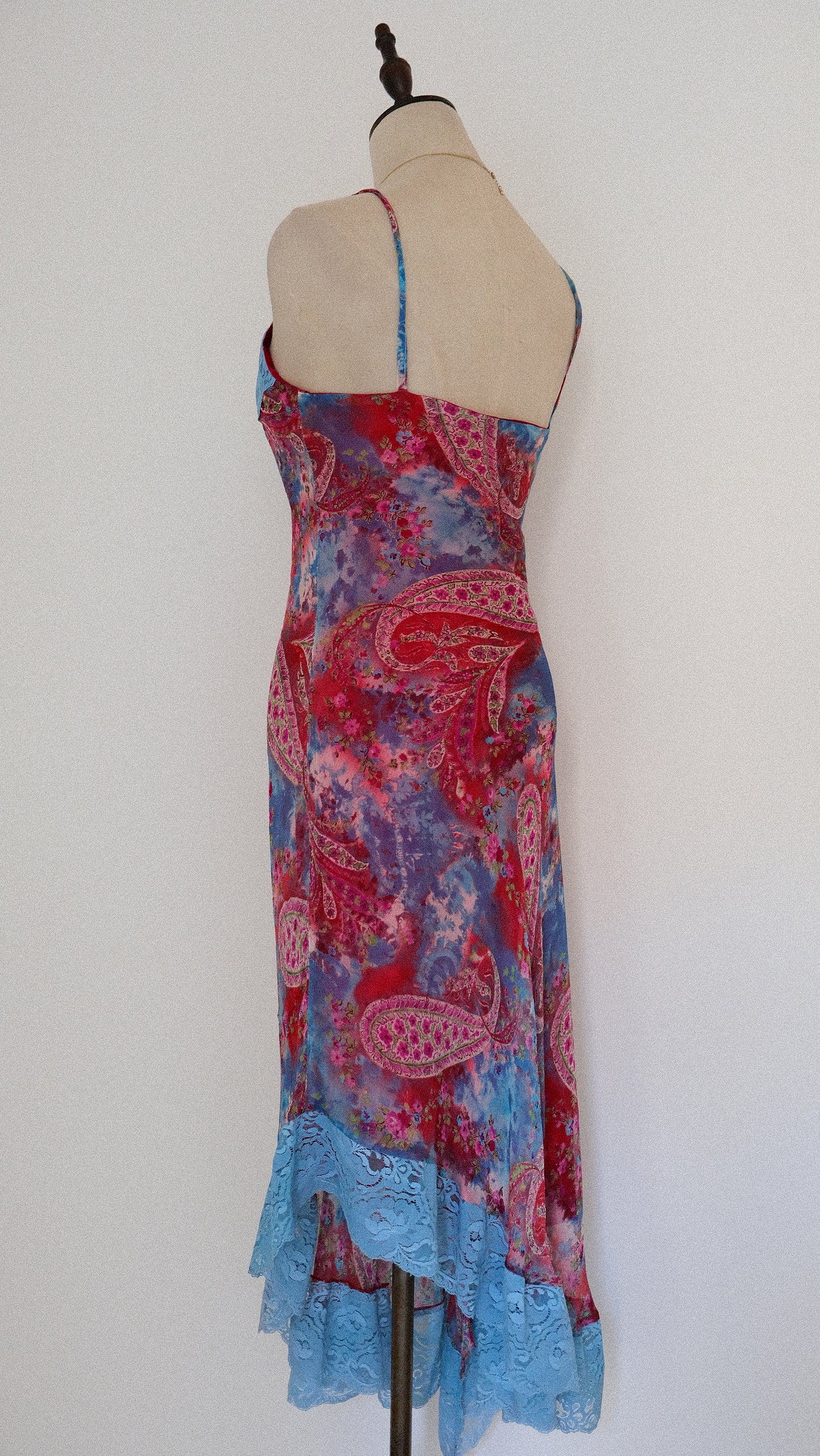 French Berry Lace dress (S/M)