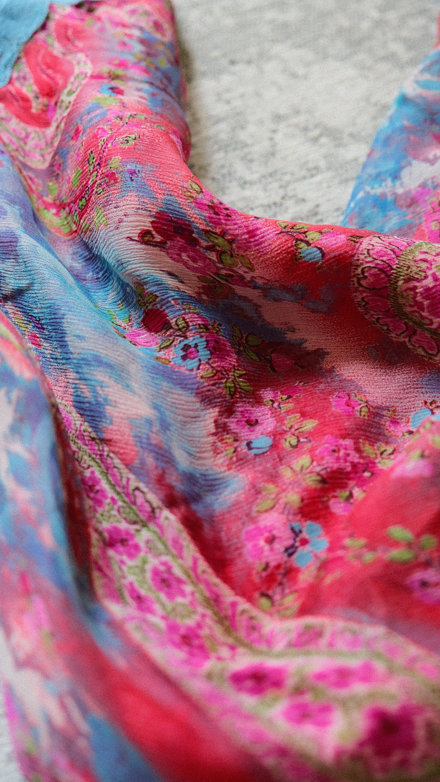 French Berry Lace dress (S/M)