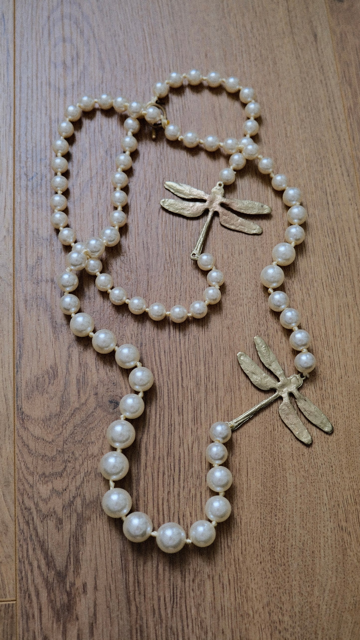 Dragonfly Faux Pearl necklace