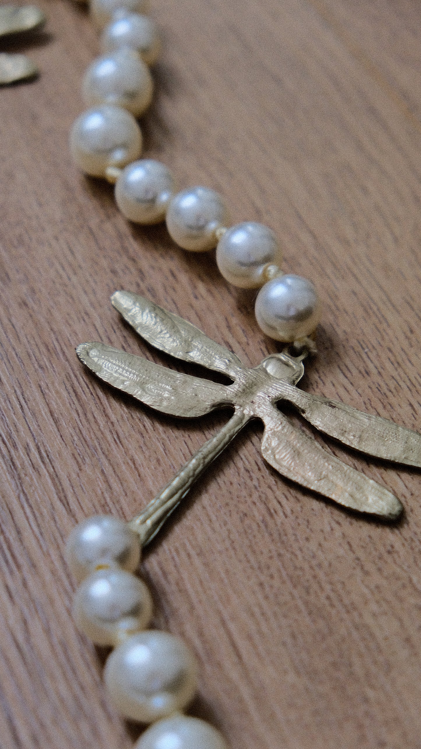 Dragonfly Faux Pearl necklace
