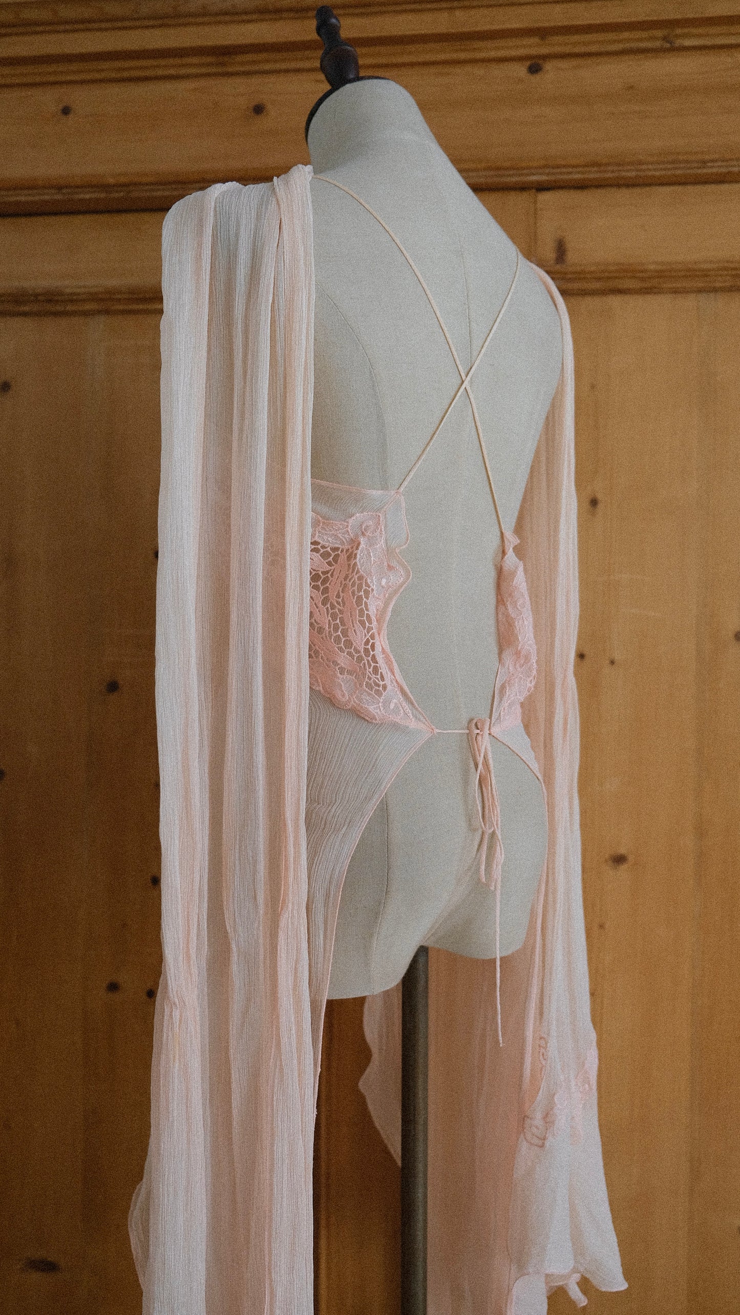 Vintage soft pink open back top with scarf (XS-M)