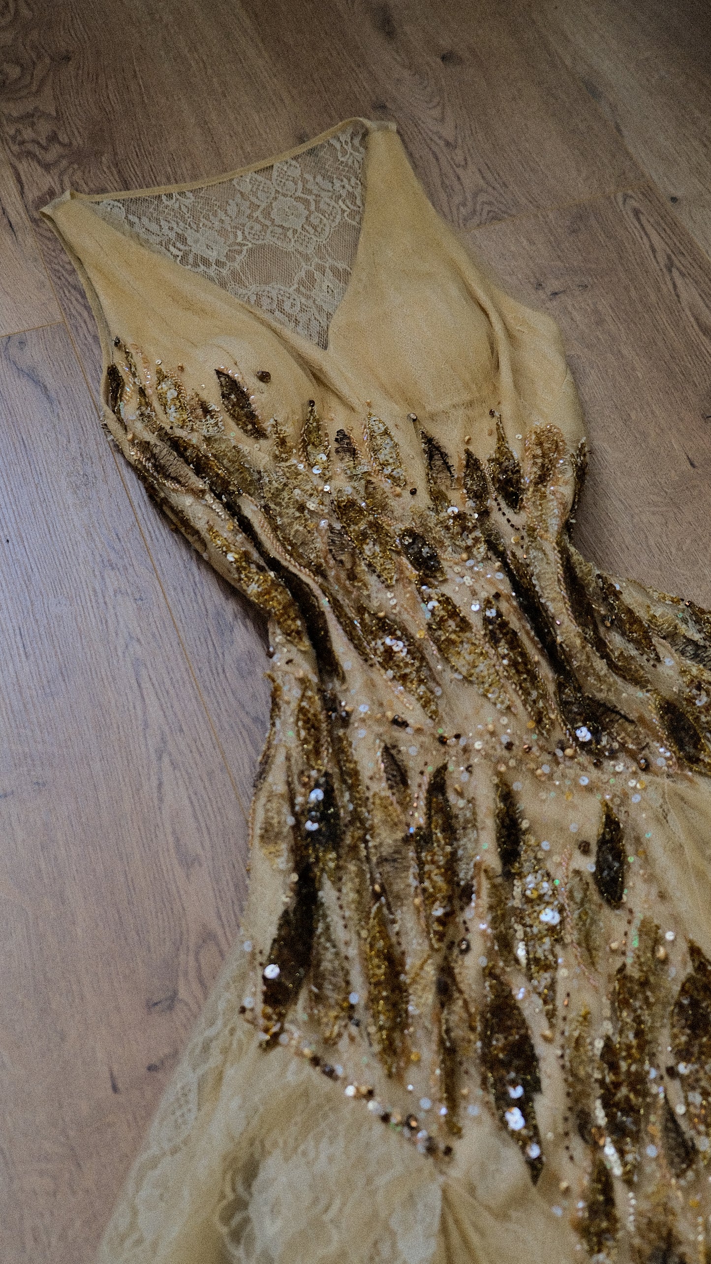 Spanish Dust of Gold evening gown (M)