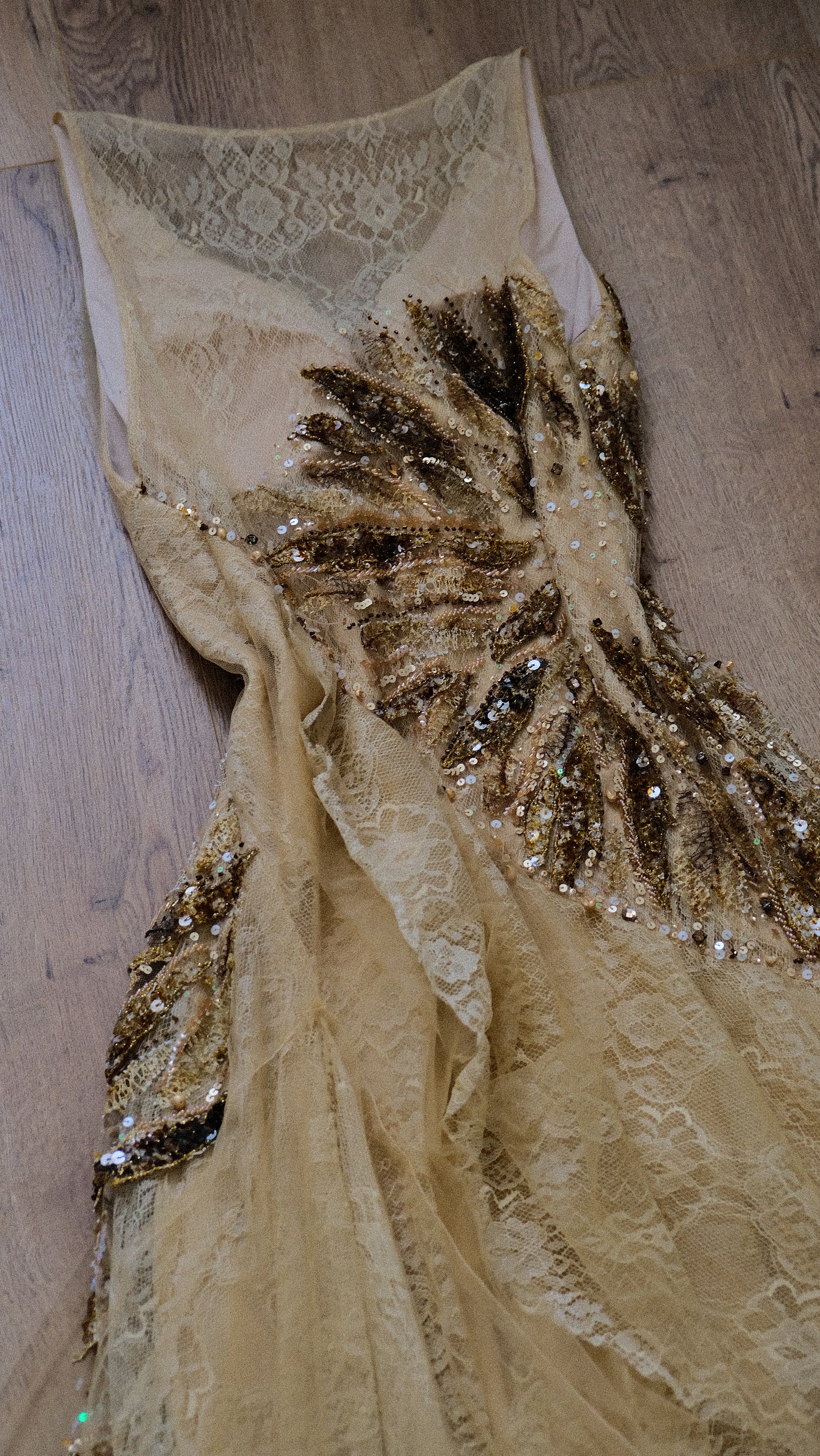 Spanish Dust of Gold evening gown (M)