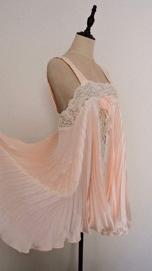 Vintage French pleated babydoll (M, M/L)