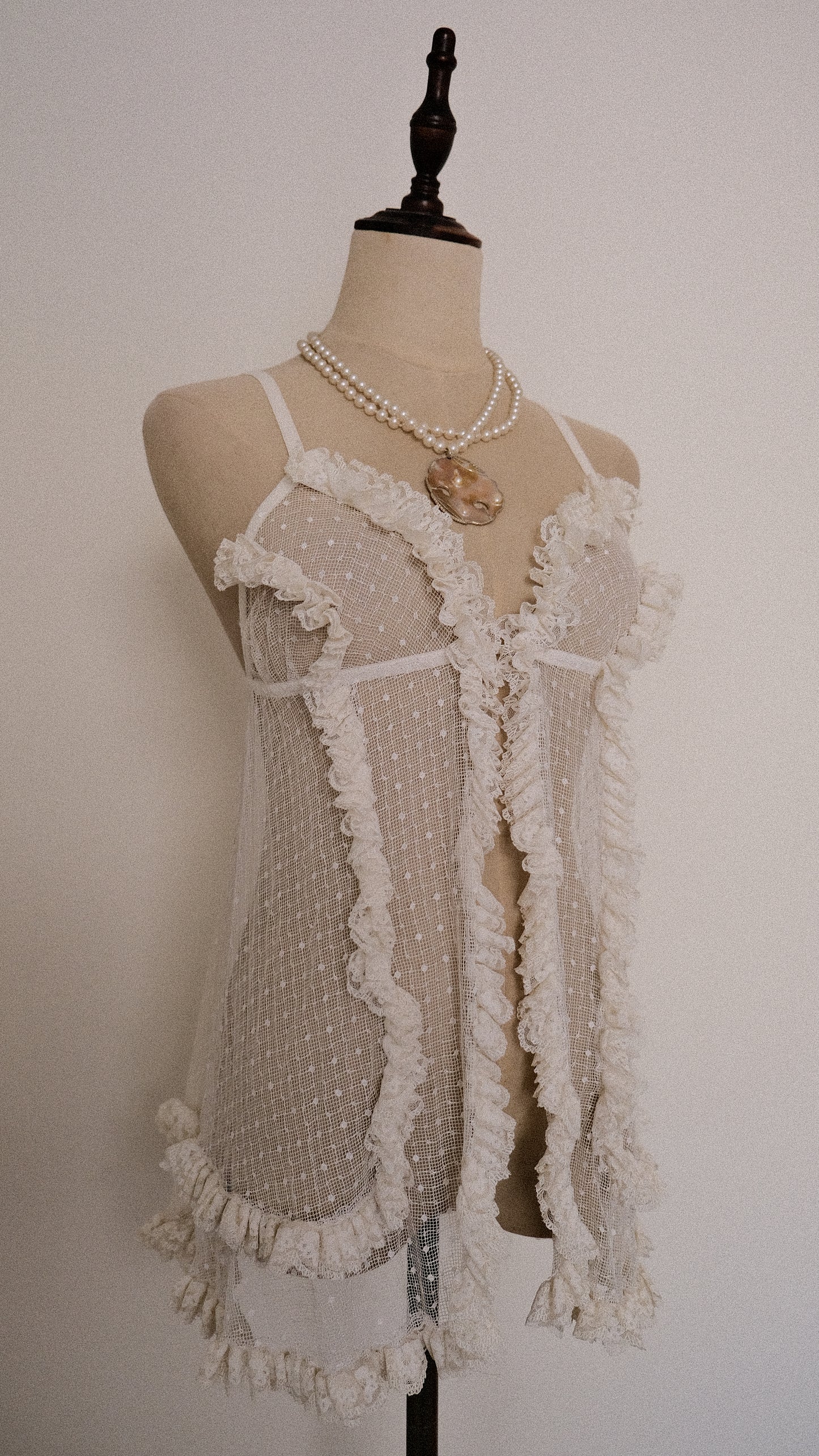 Vintage Frech Ruffle polkadot babydoll (XS/S)