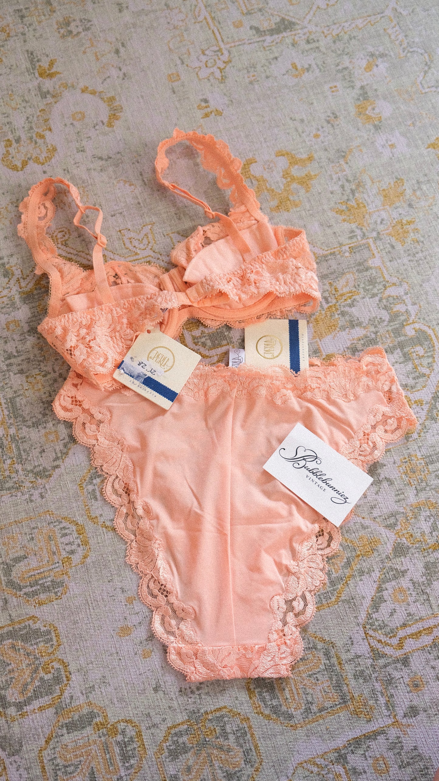 Vintage peachy NWT La Perla lingerie set (34B/75B)