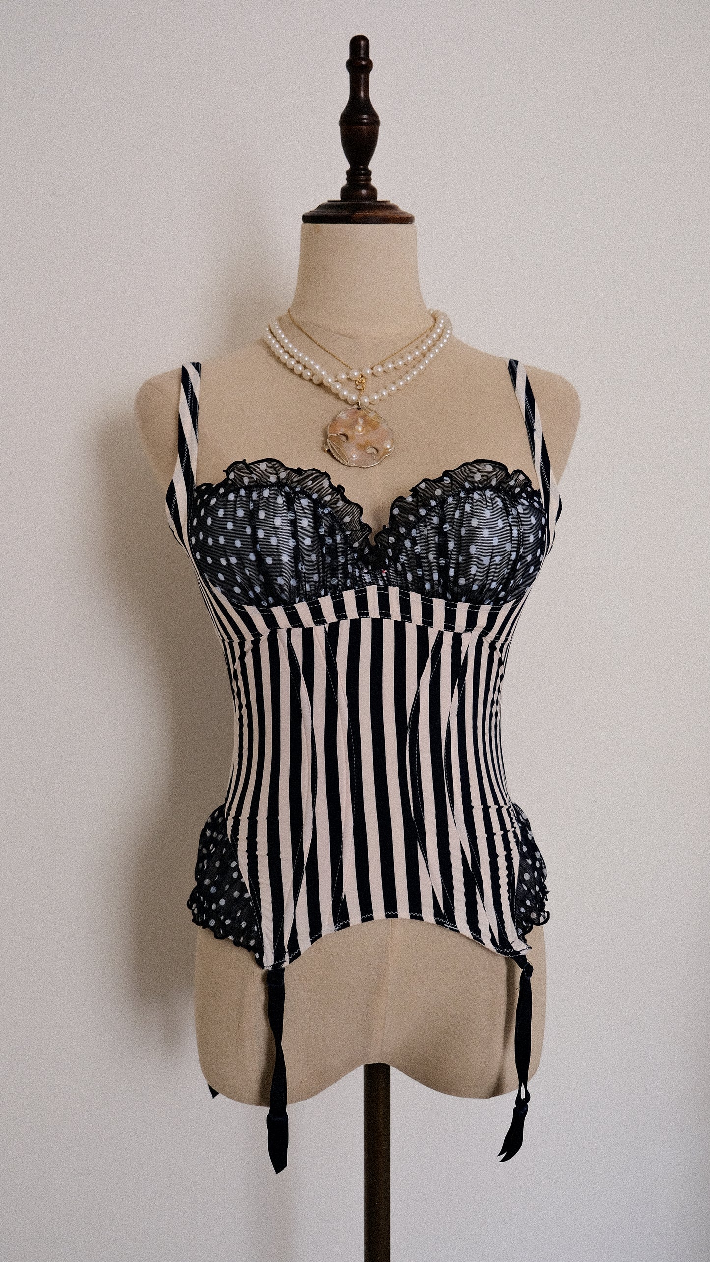 Chantal Thomass Polkadot ruffle corset (70B/32B)