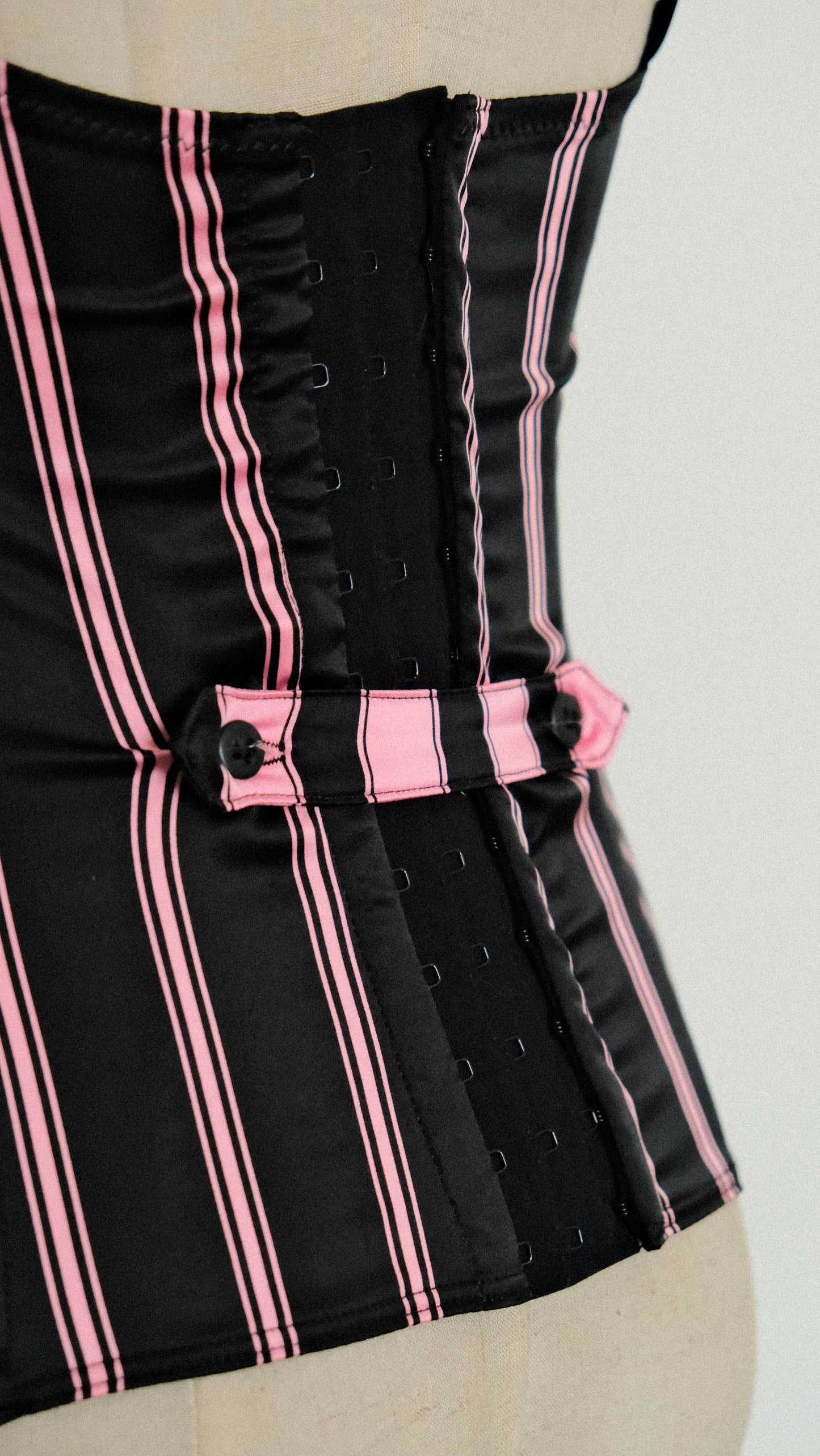 Chantal Thomass black & pink corset (70B/32B)