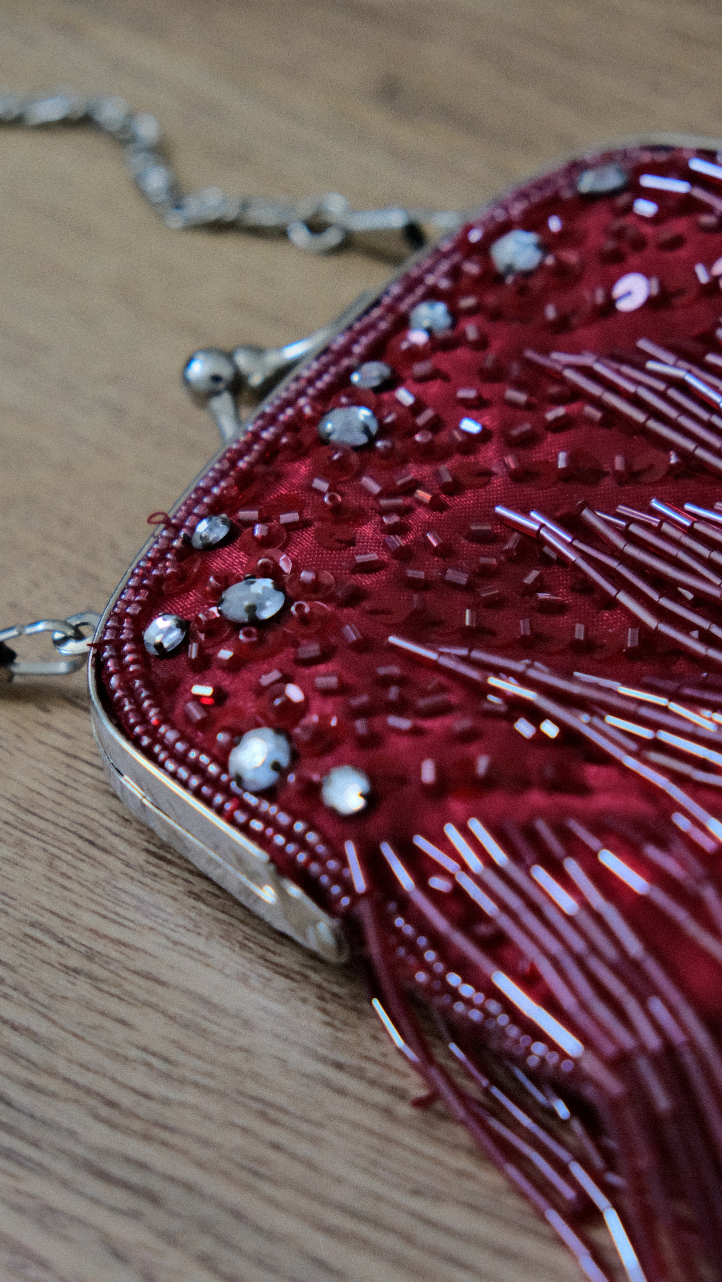 Fierce red clutch