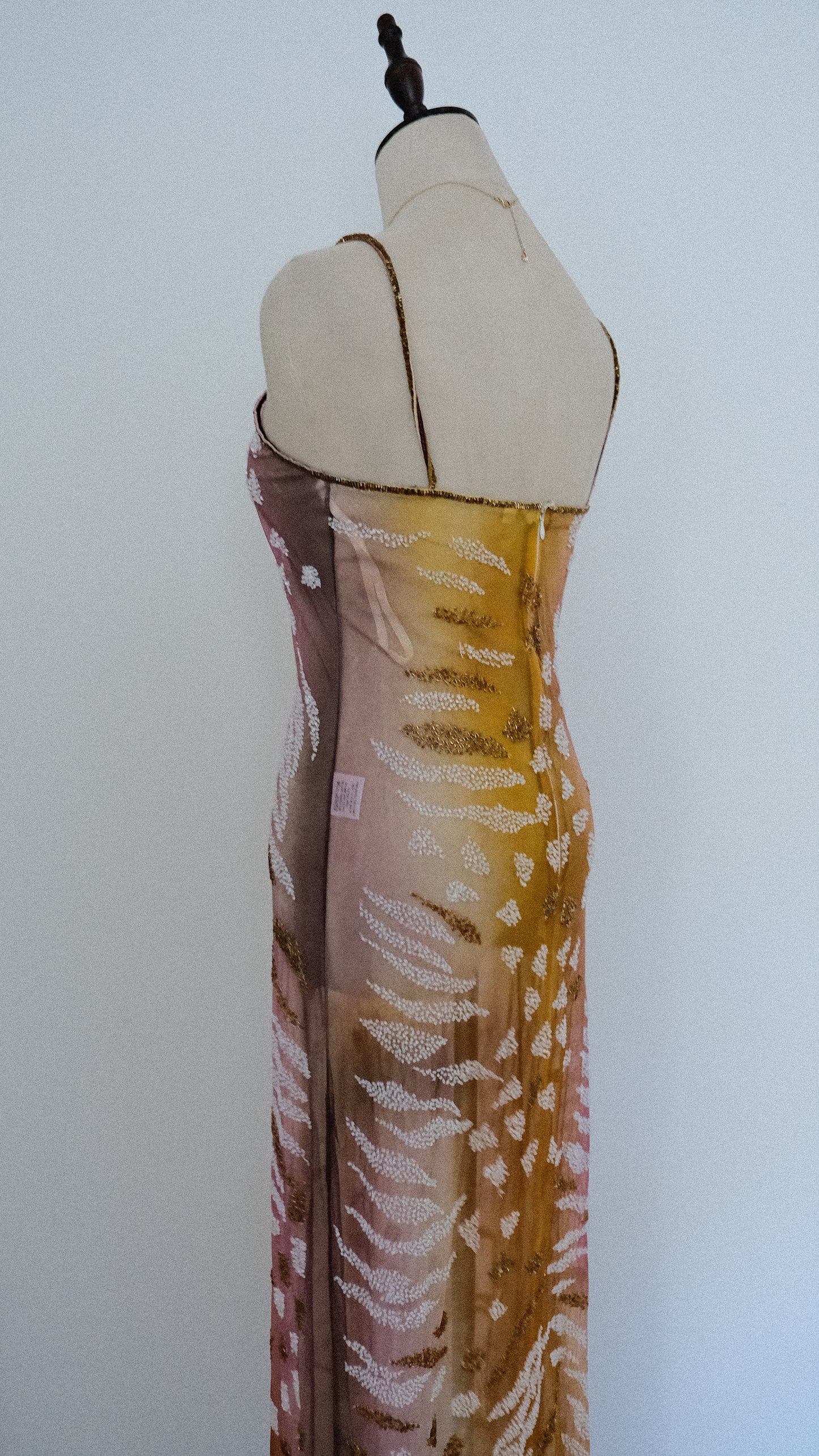A sunset serenade mesh dress (M)