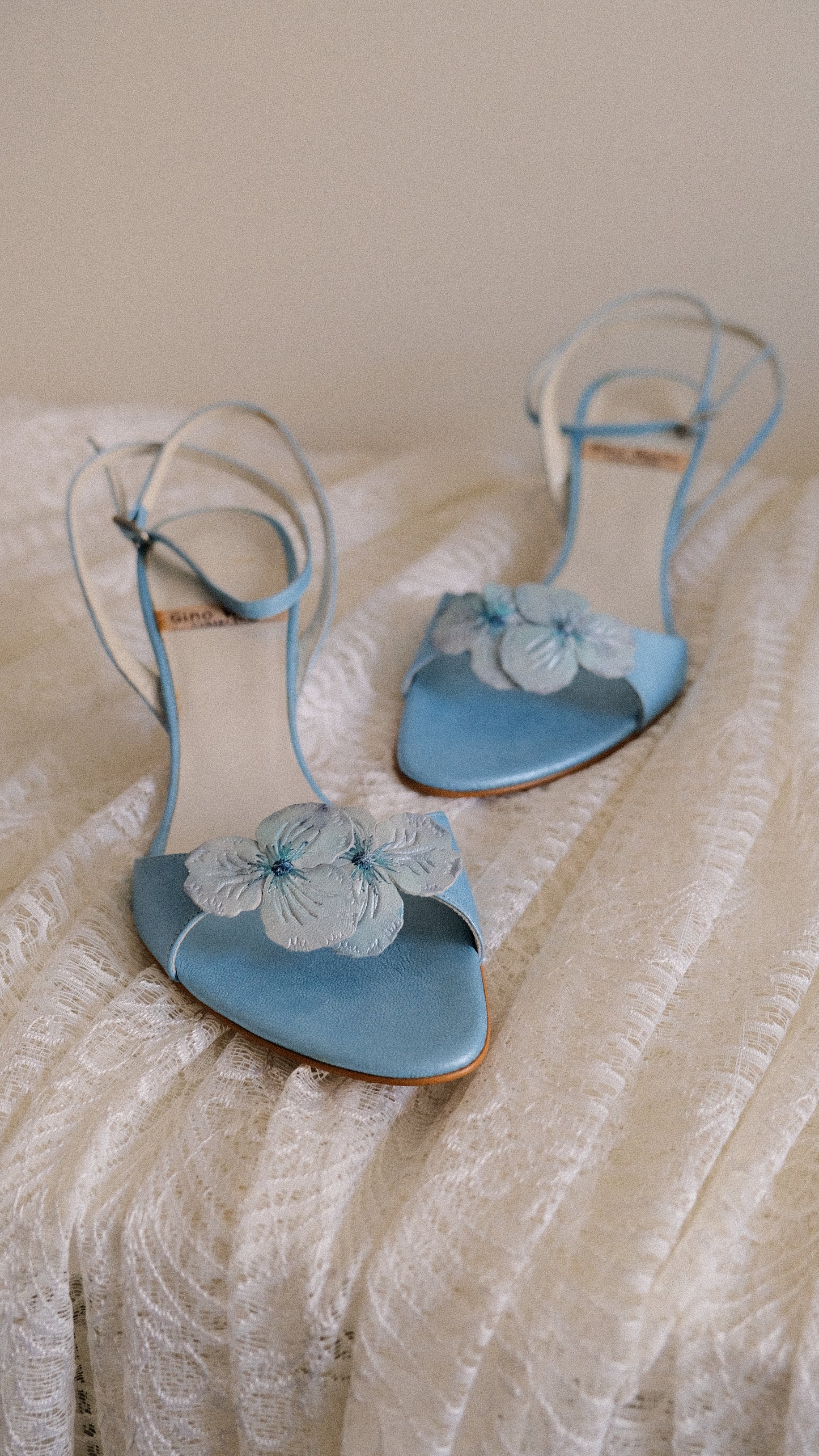 Gino Vaello ocean blue kitten heels (40)