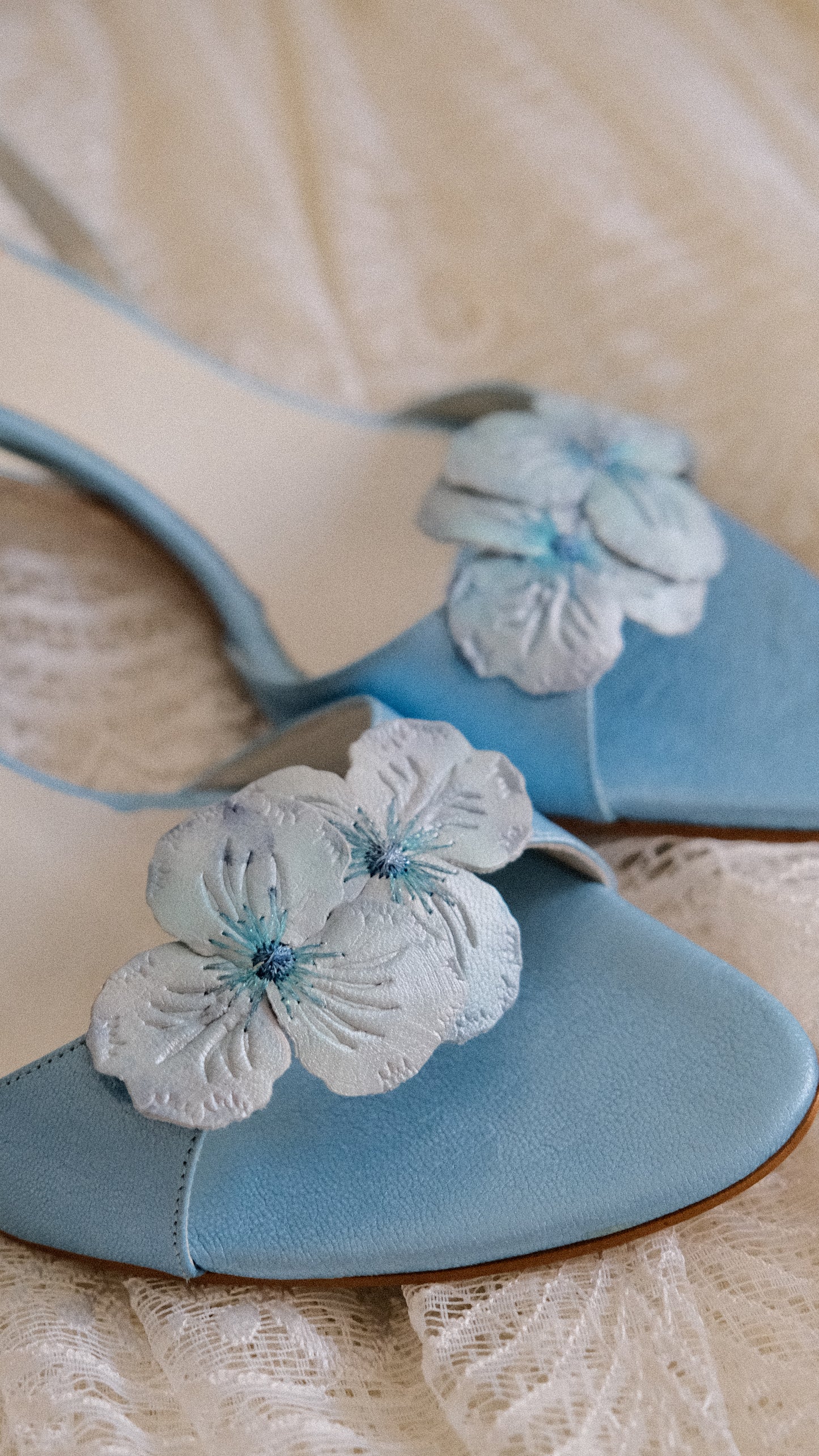 Gino Vaello ocean blue kitten heels (40)