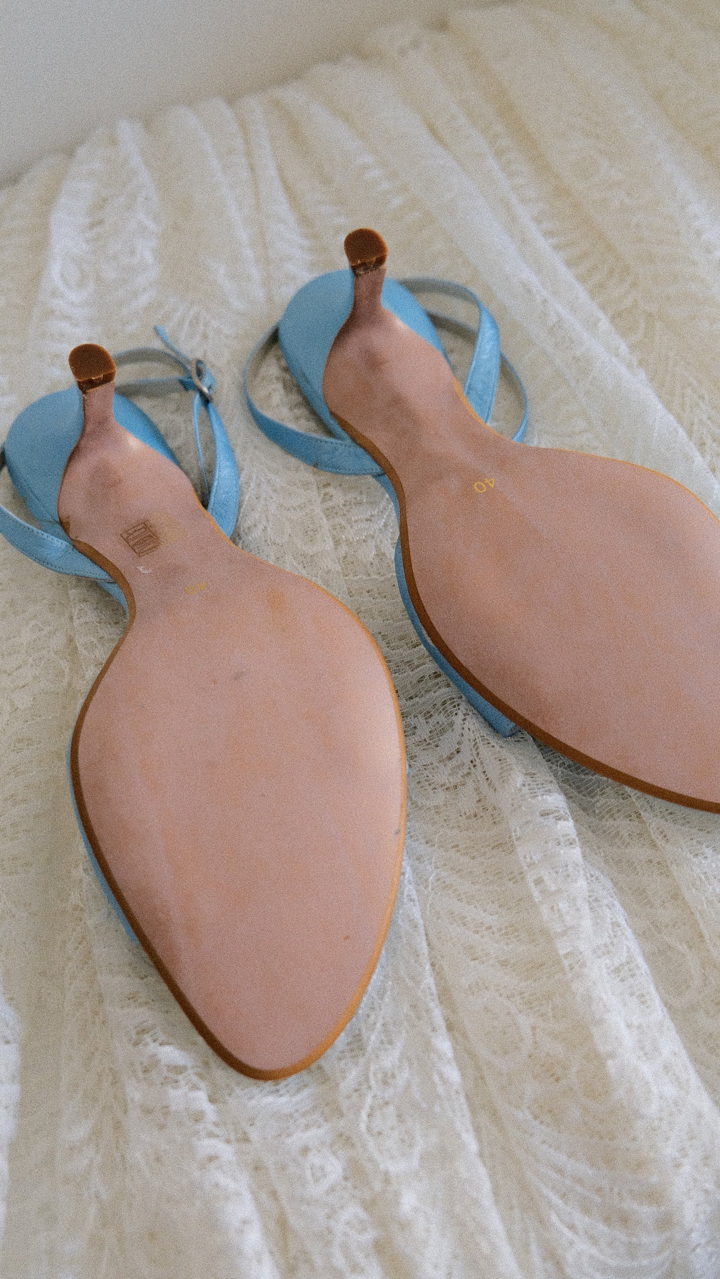 Gino Vaello ocean blue kitten heels (40)