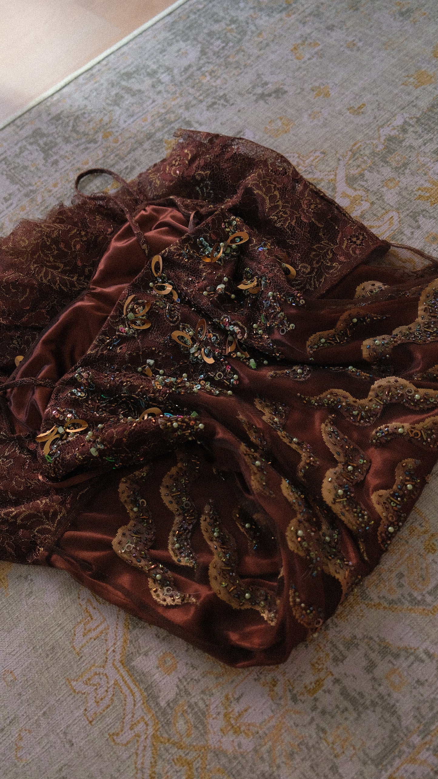 Vintage dark brown rose dress (M)