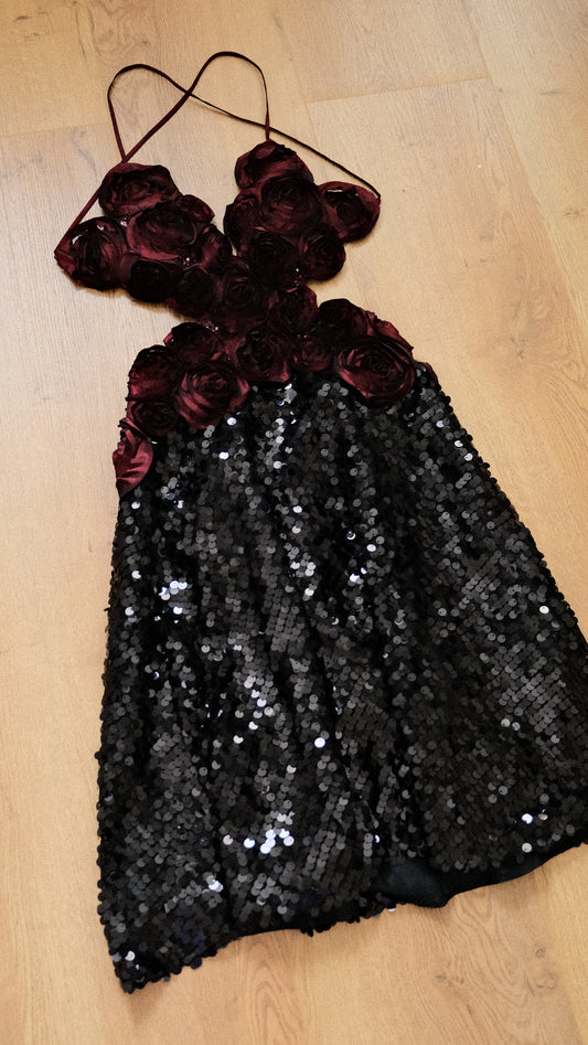 Dark rose in bloom dress (M, M/L)