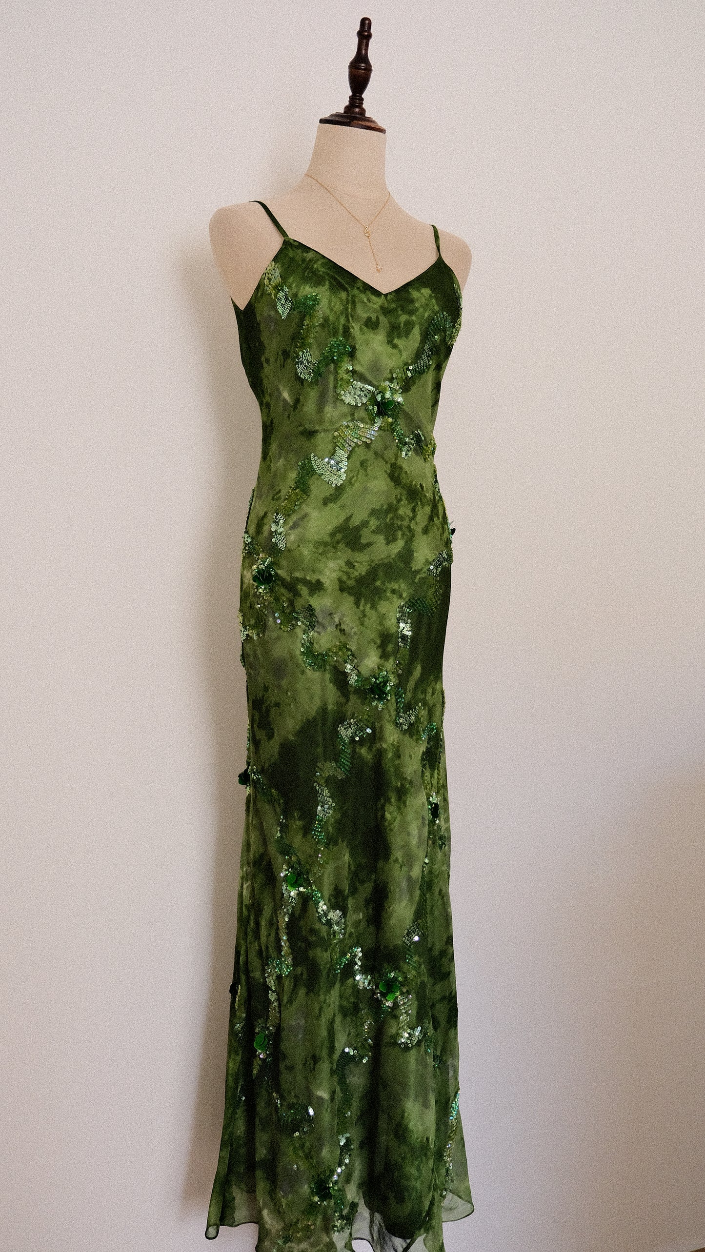 Hugged by ivy dress (M)