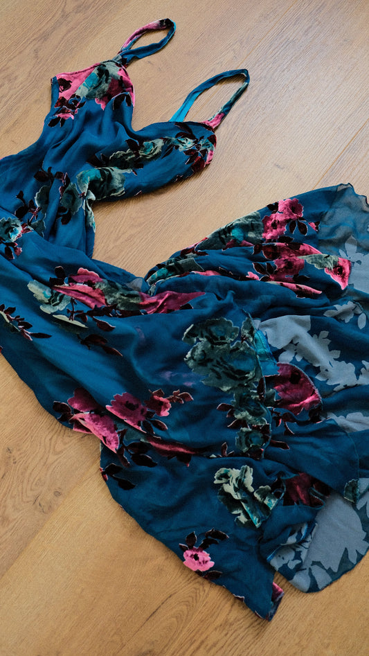 Mermaid’s allure dress (M, M/L, L)