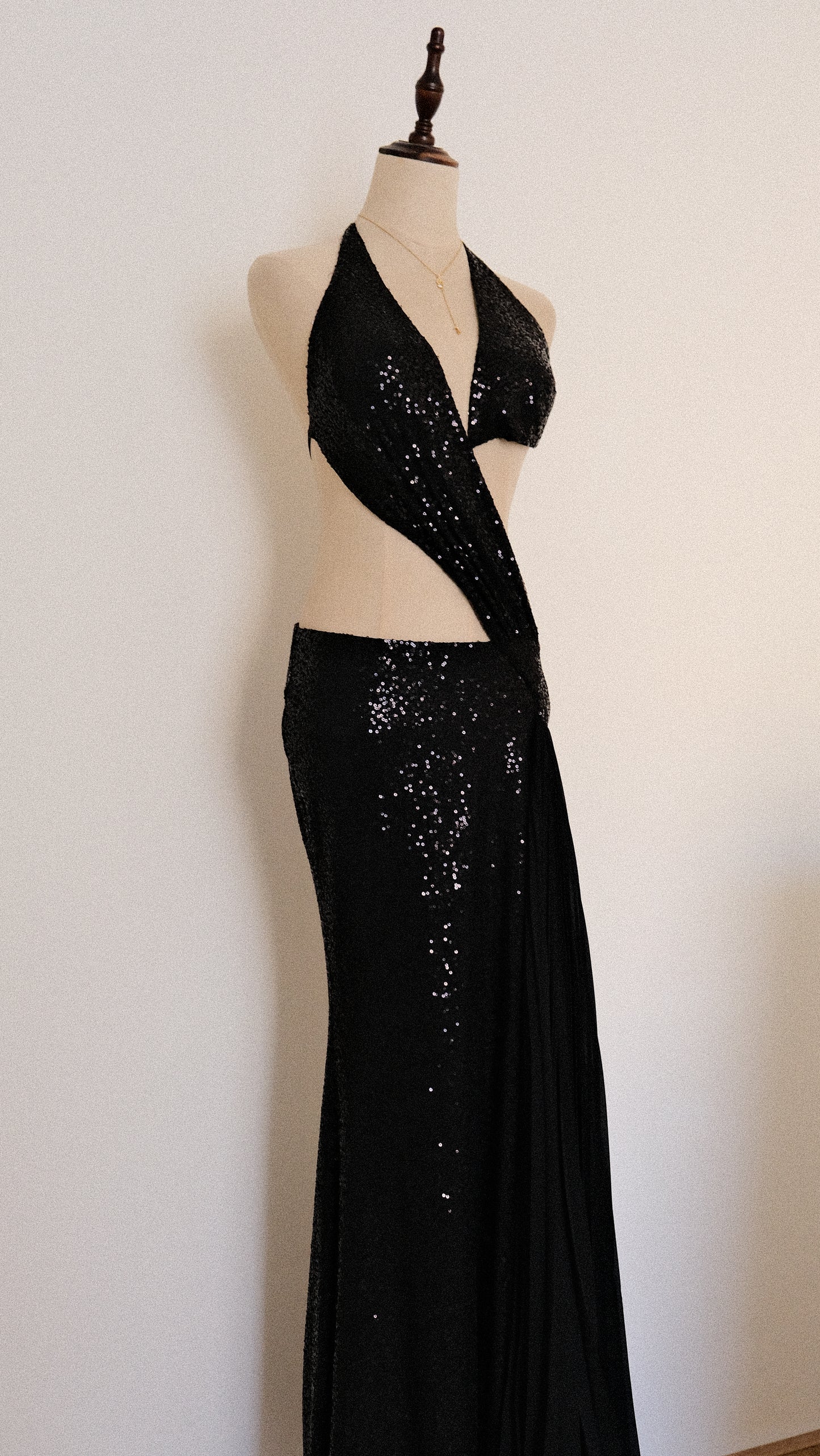 Blackout Beauty dress (S/M-L)