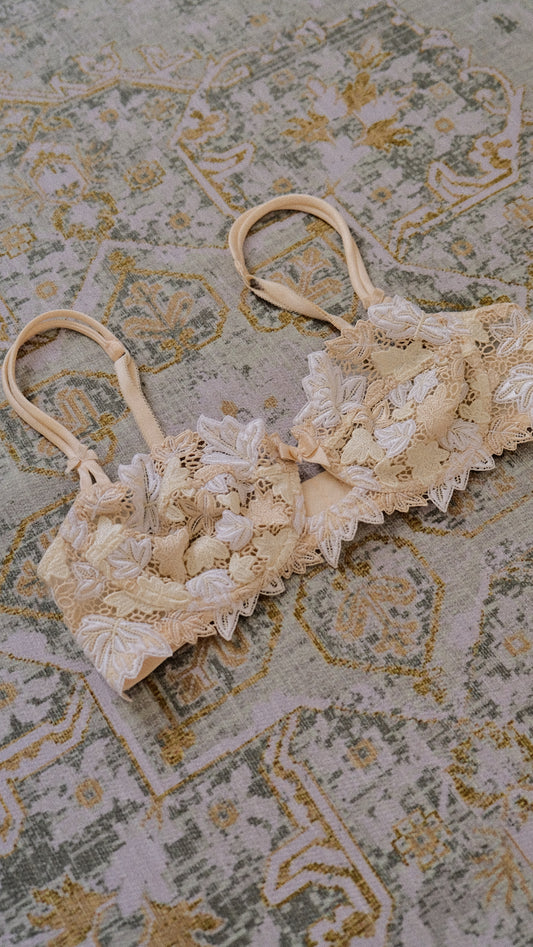 Vintage French Buttercream bra (80B/36B)