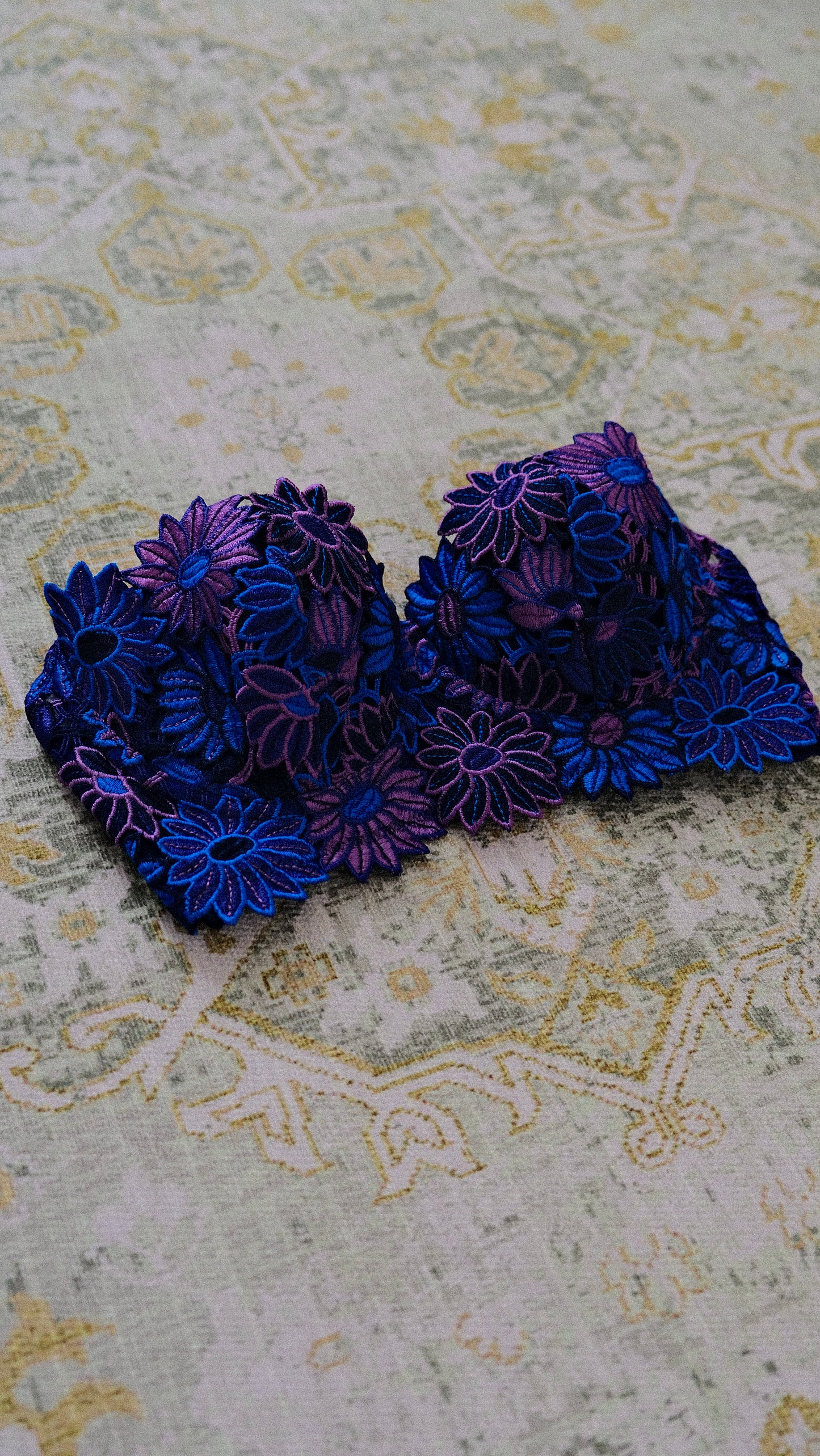 Vintage French Floral balconette (80B/36B)