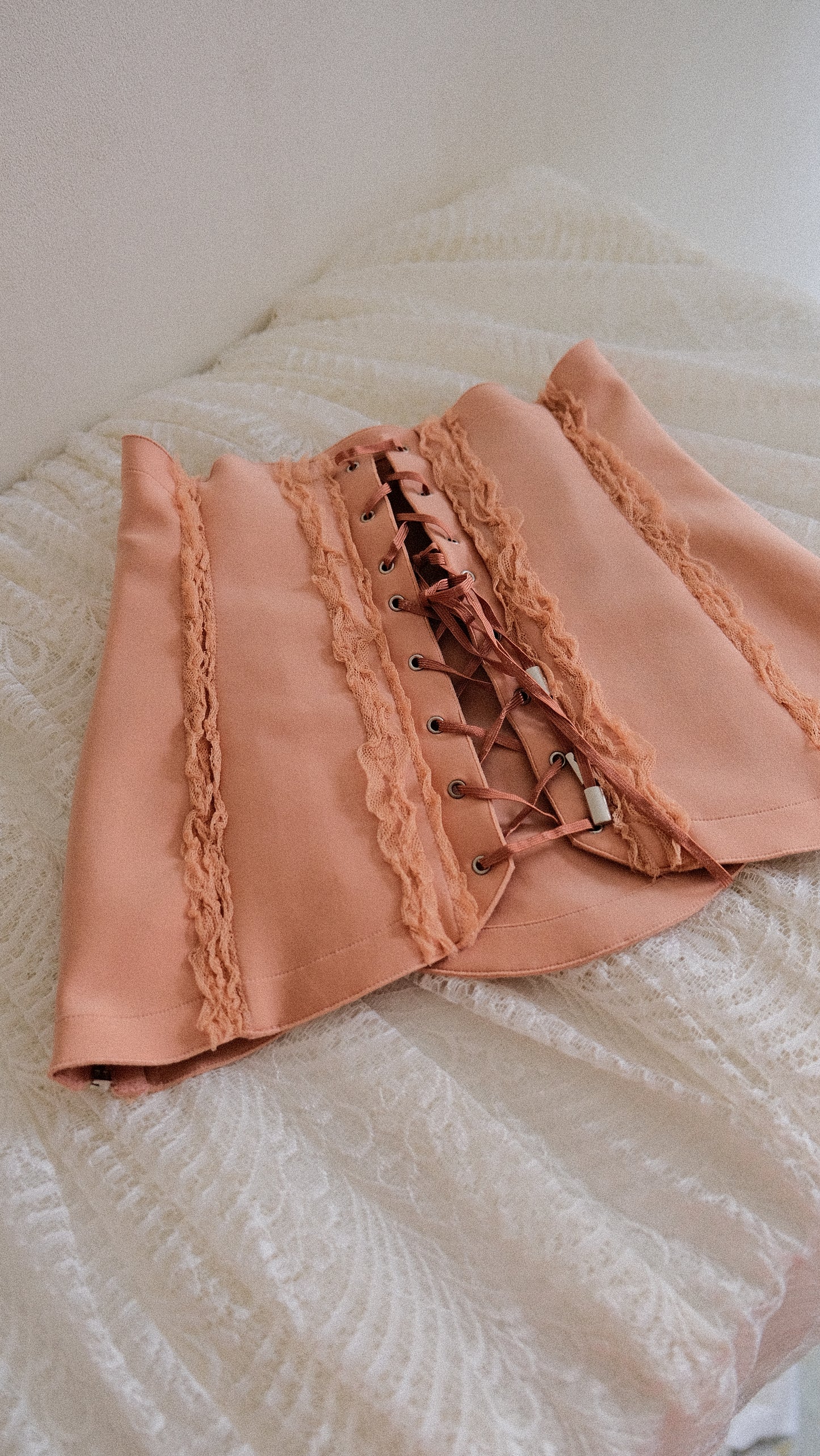 La Perla Blush garterskirt (S-M)