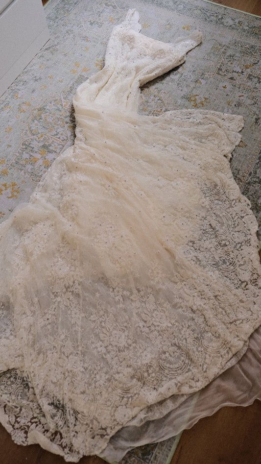Princess bustier wedding gown (S/M)