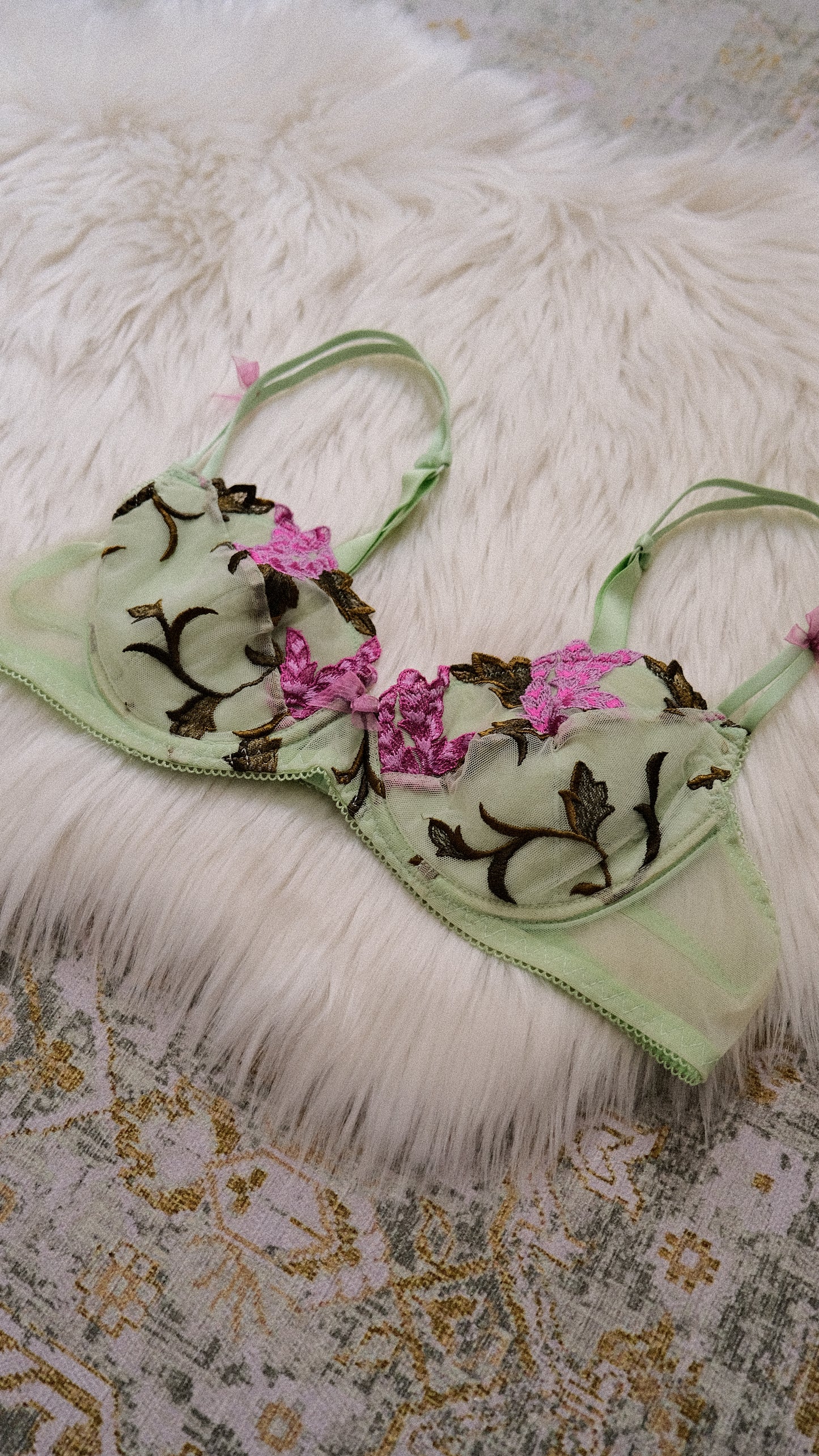 Vintage Mint green Floral bra (80B/36B)