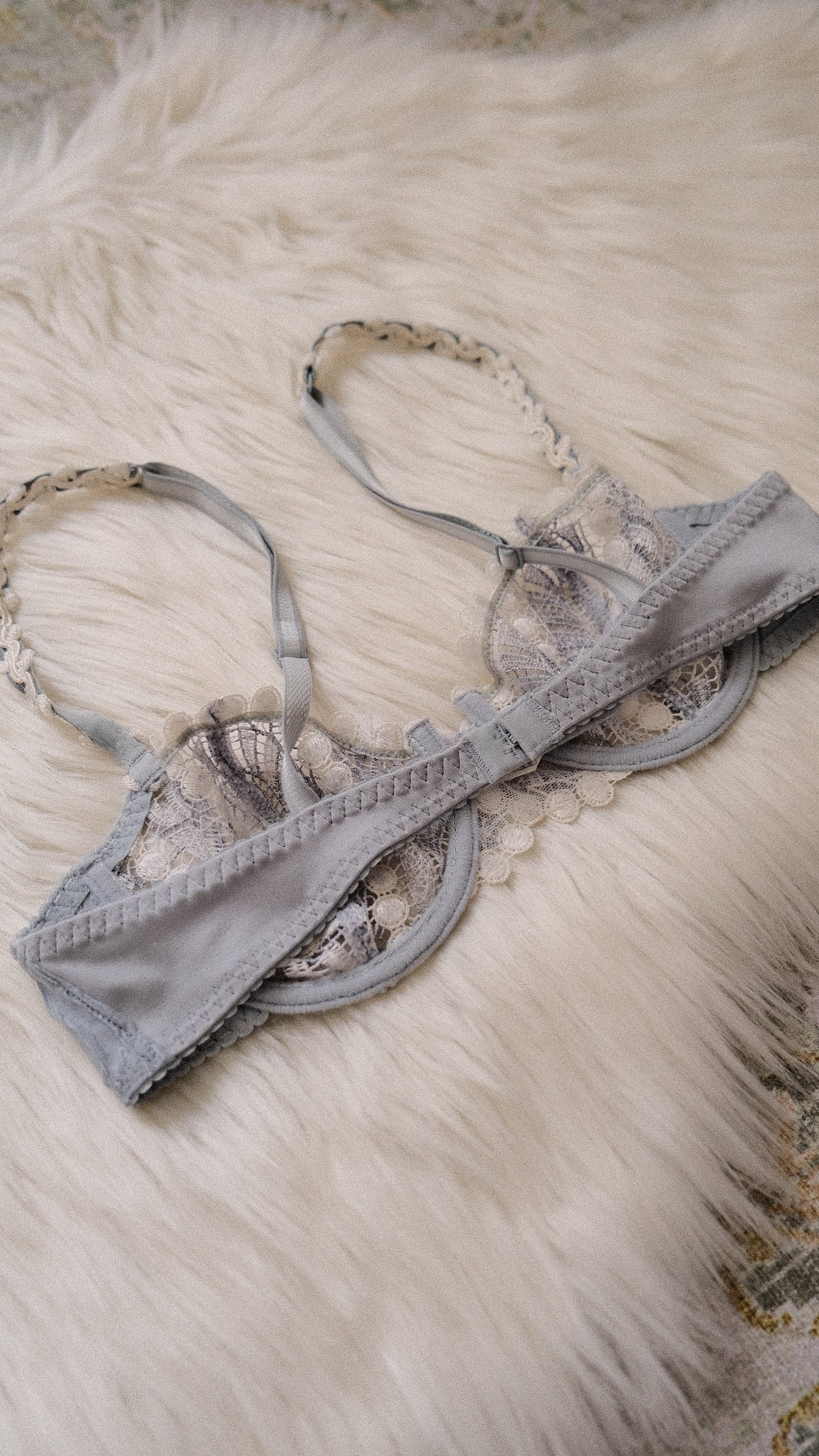Vintage French grey bra (75B/34B)