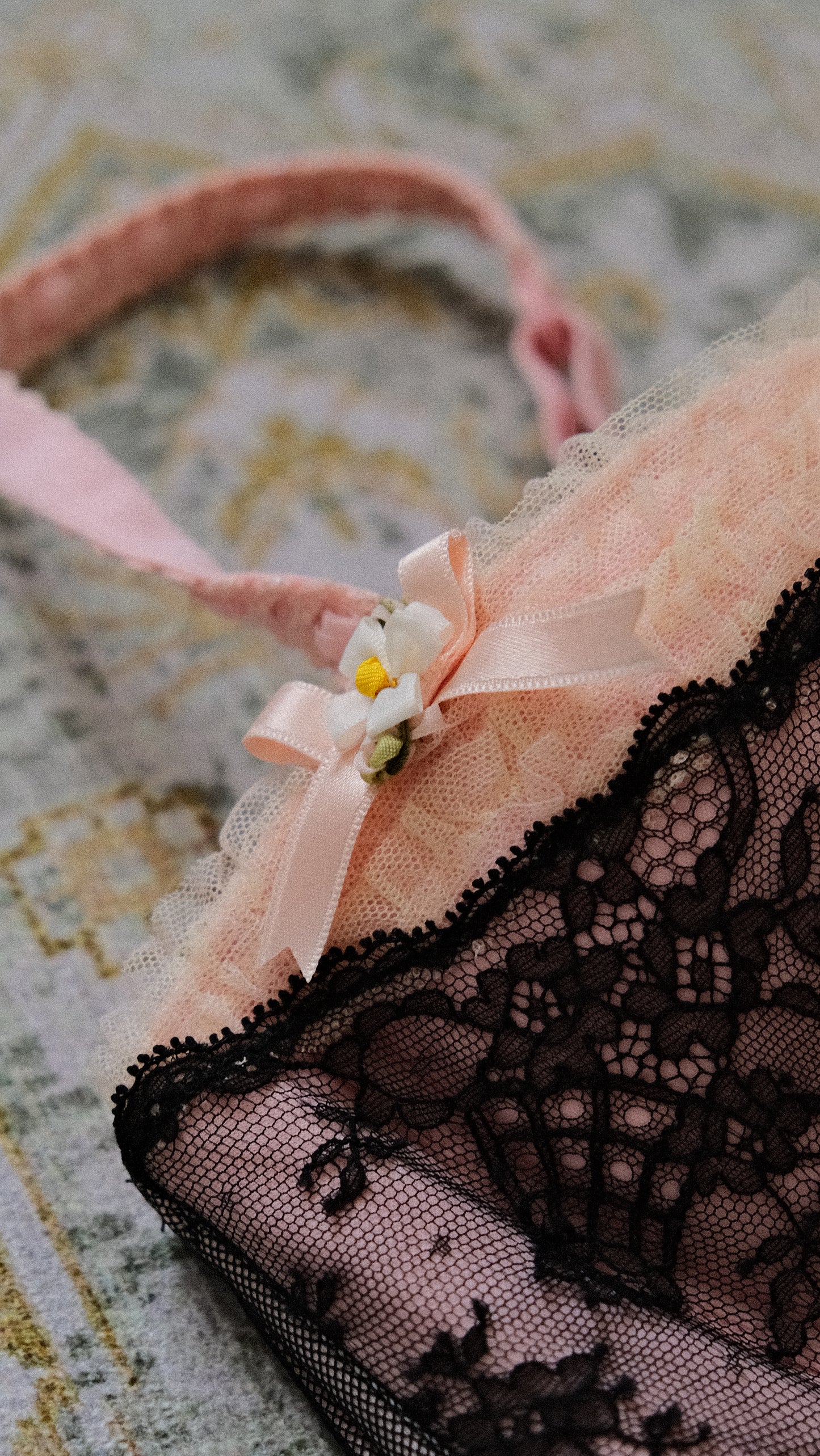 Vintage French Dark Floral bra (34D/75D)
