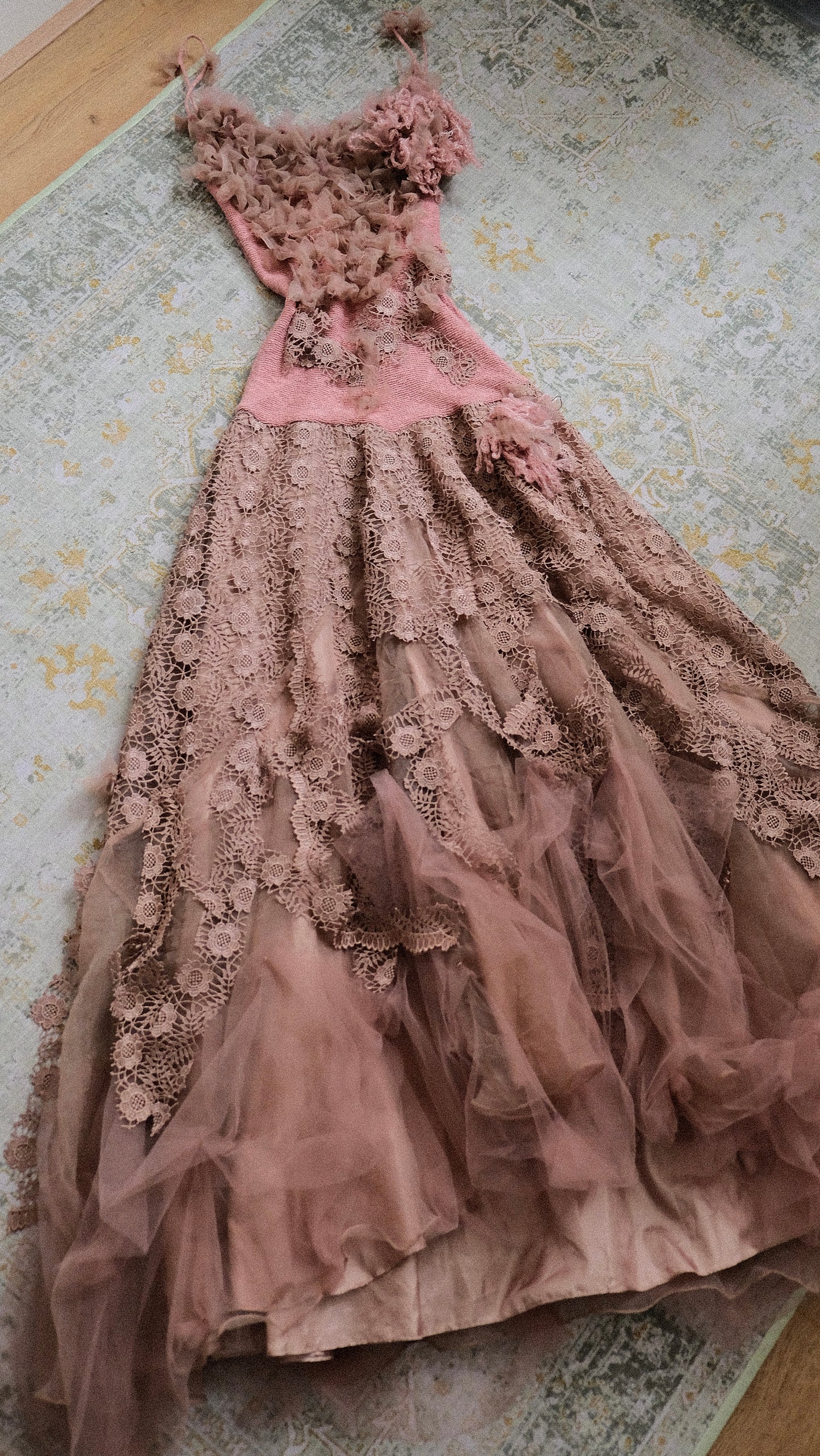Blush Petal dress (M-L)