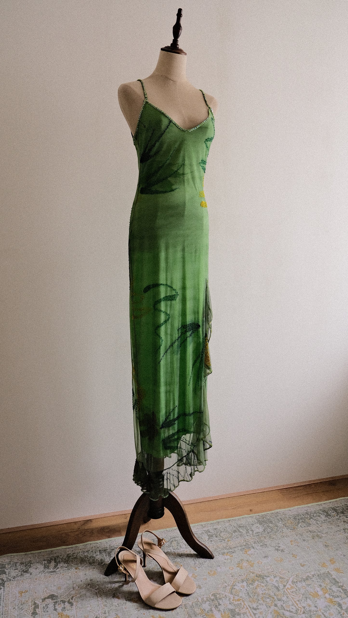 Ruffled Jade dress (M-L)