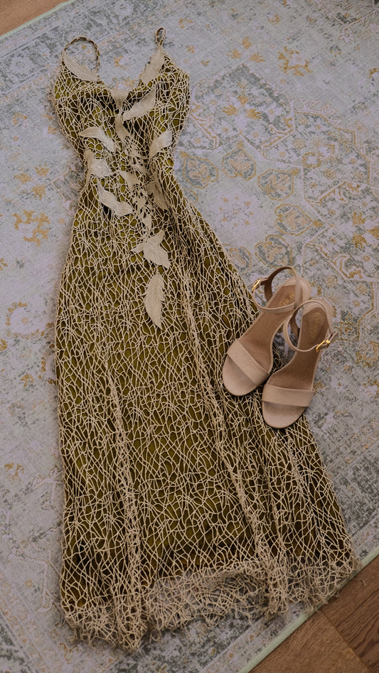 Olive fairytale dress (S/M, M)