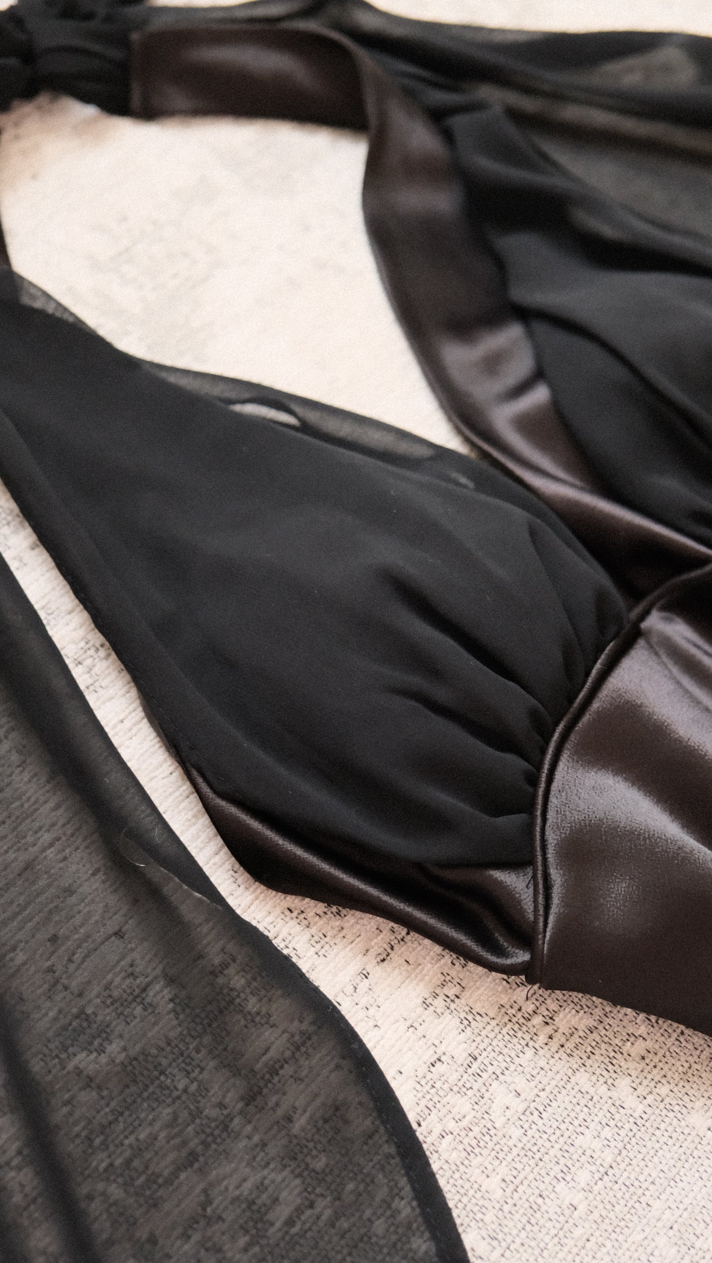 The Dark Dahlia dress (M/L, L)