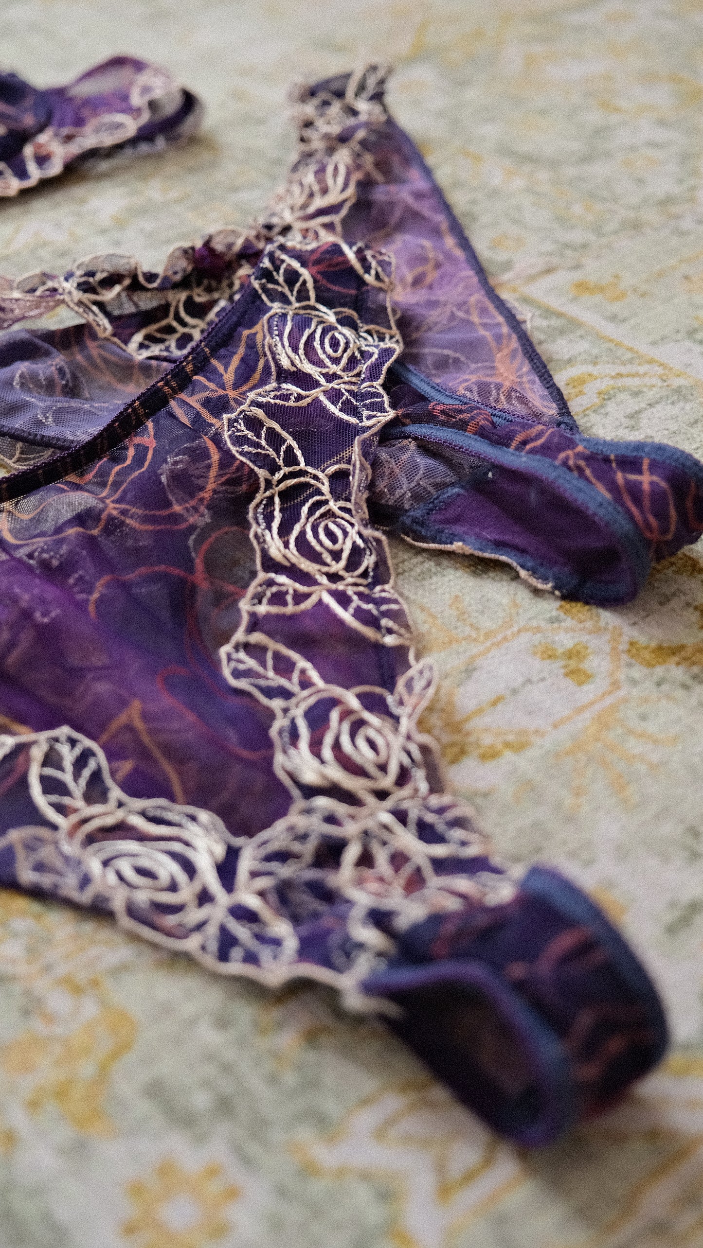 Vintage deep purple lingerie set (70C/32C)